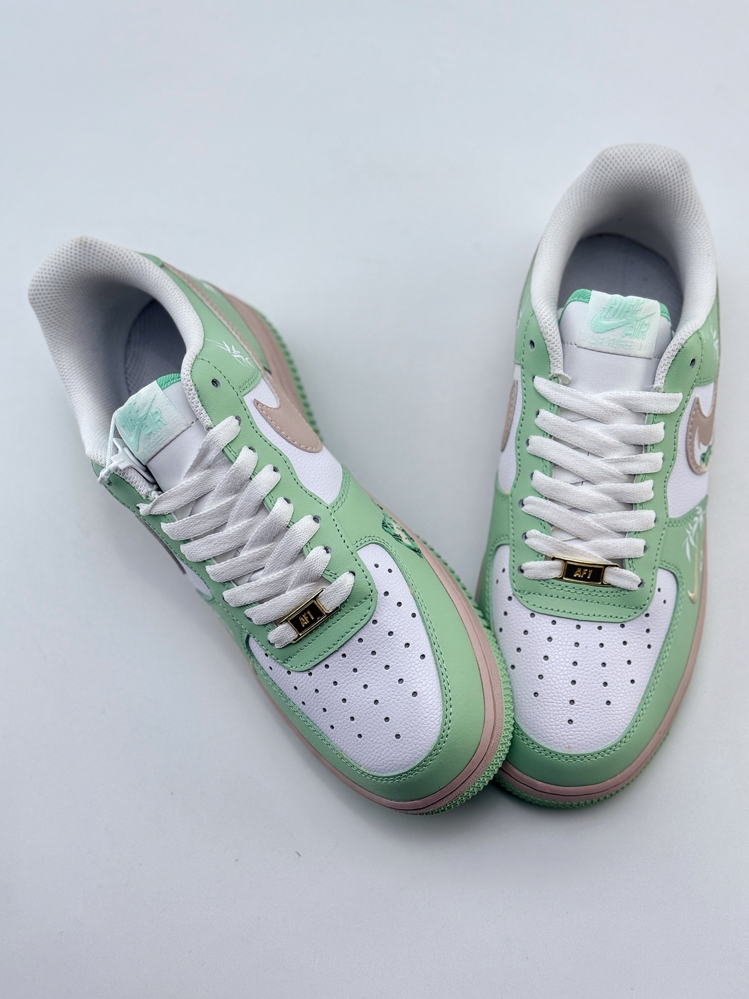 Nike Air Force 1 Low 07 白薄荷绿涂鸦 DB3301-099