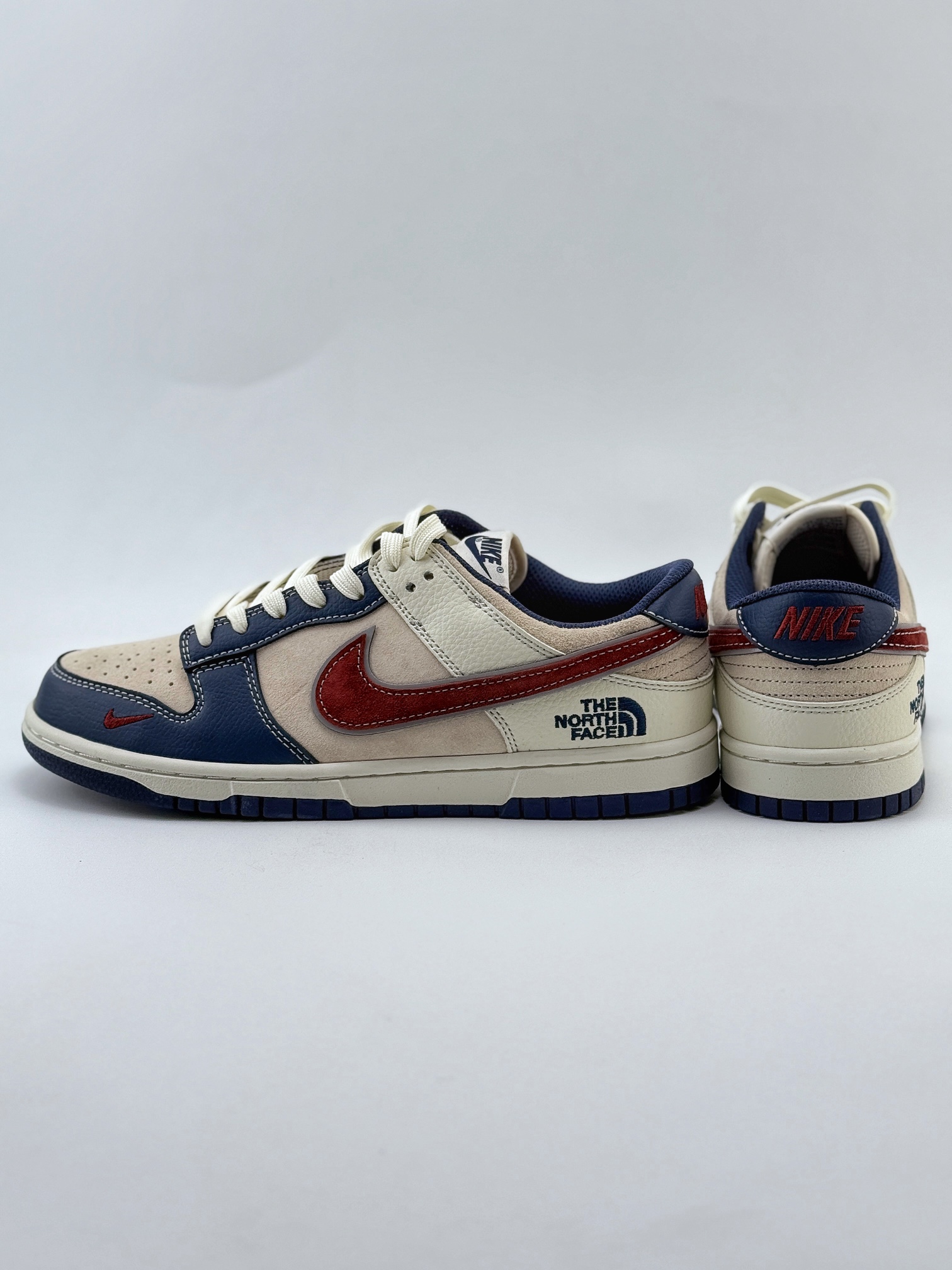 Nike SB Dunk Low x The North Face 米蓝红小钩 DJ2024-036