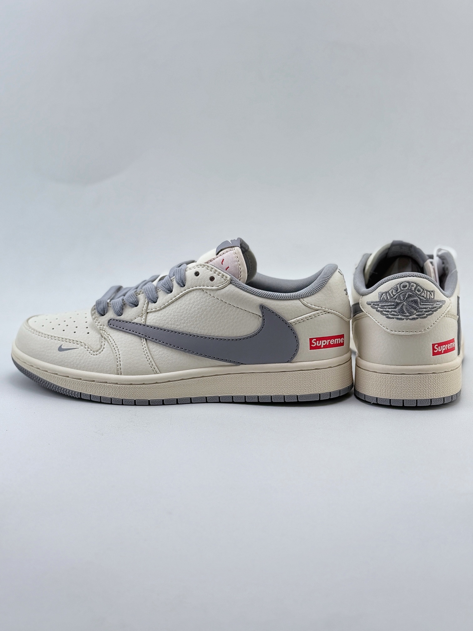 Travis Scott x Nike Air Jordan 1 Low x Supreme Air Jordan 1 Low 反转米白灰小钩倒钩 XZ1168-003