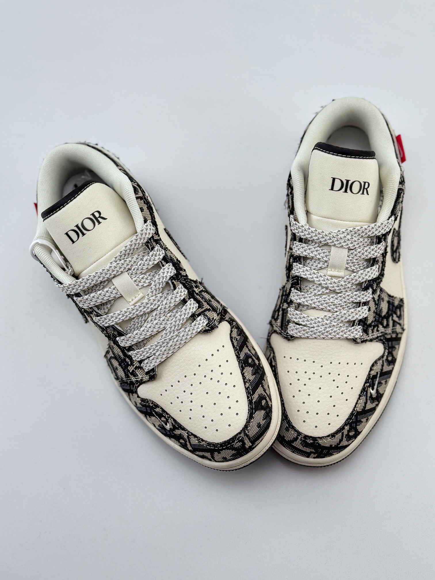 Air Jordan 1 Retro Low x DIOR 黑米小钩满天星 SJ9950-036