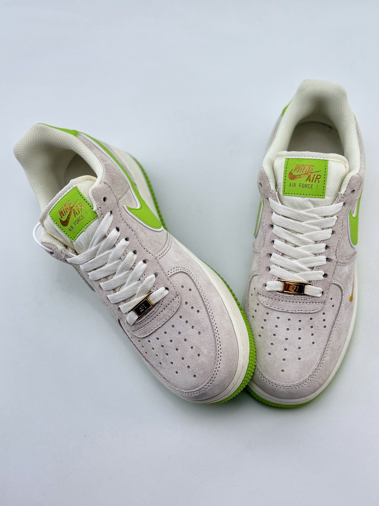 Nike Air Force 1 Low 07 麂皮灰绿 KK5626-320