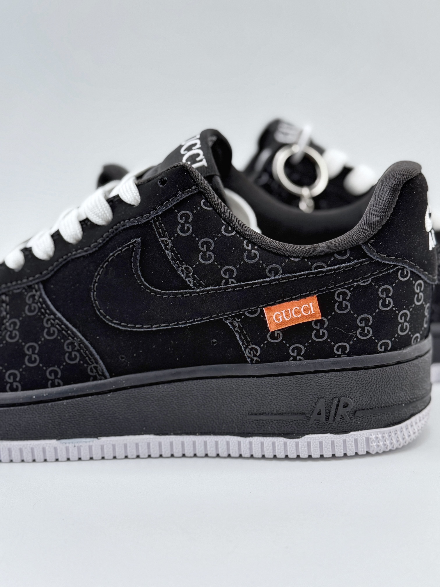 Nike Air Force 1 Low 07 x GUCCI 黑绒暗纹白小钩 KK1988-007