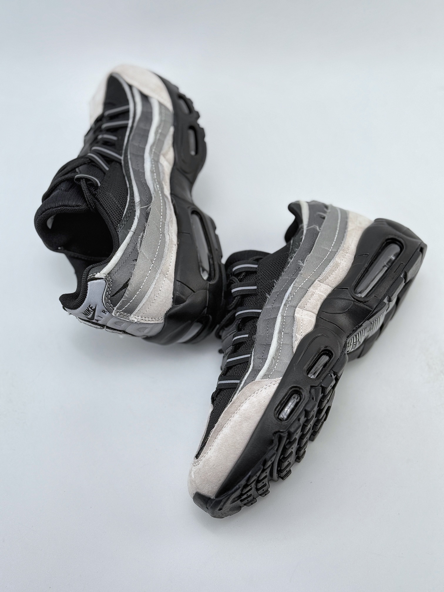 渠道订单NK Air Max 95 x CDG 黑白灰 全新配色95子弹复古联名减震气垫跑步鞋 CU8406-101