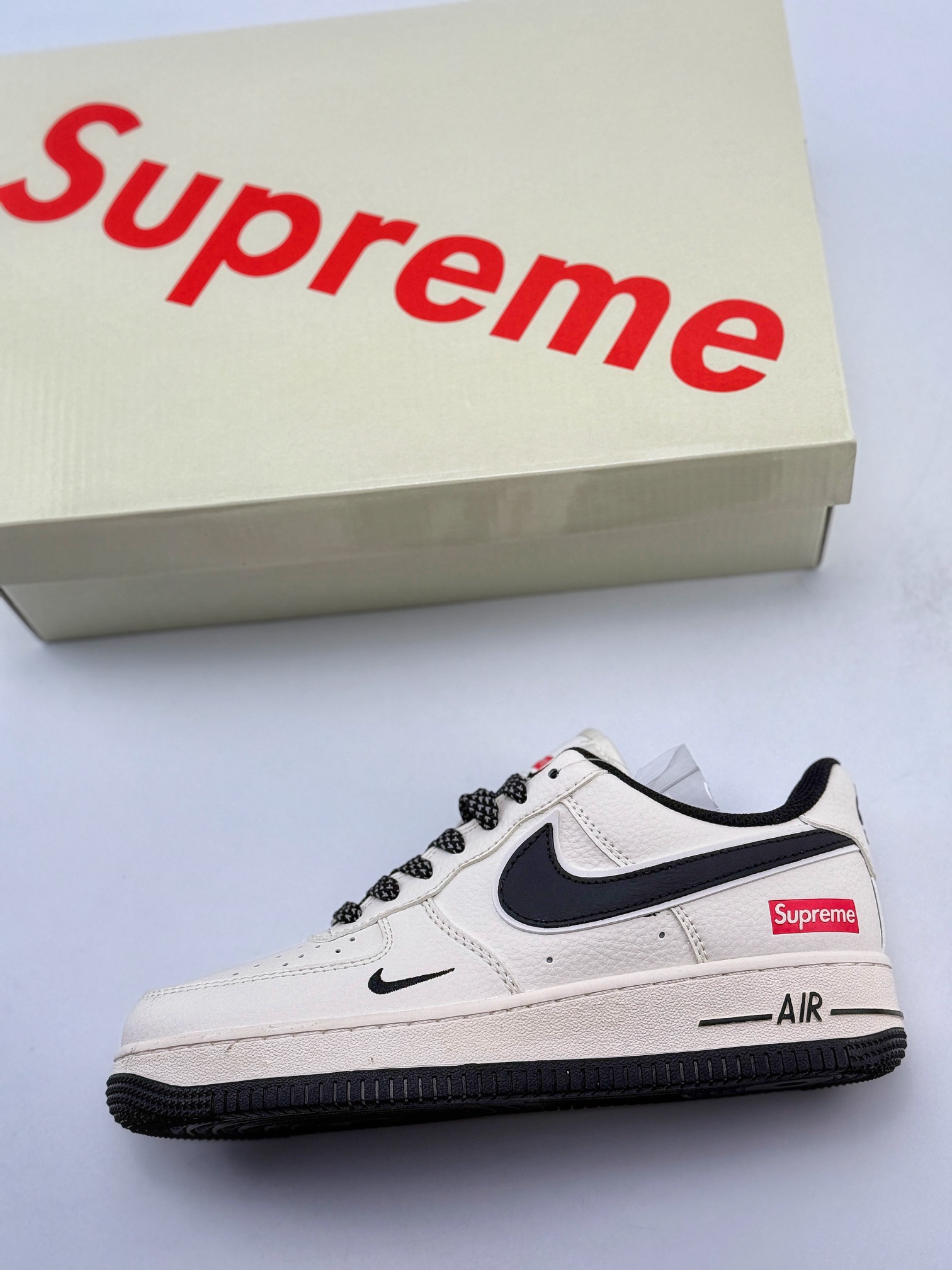 Nike Air Force 1 Low 07 x Supreme 米黑小钩满天星 XZ6188-013