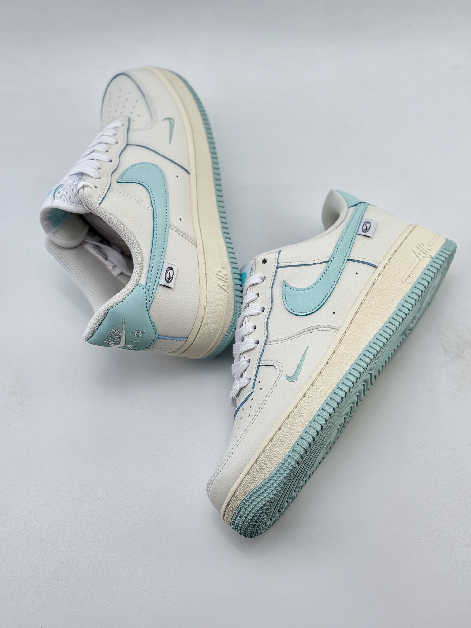 Nike Air Force 1 Low 07 白浅蓝小钩 CW2288-111