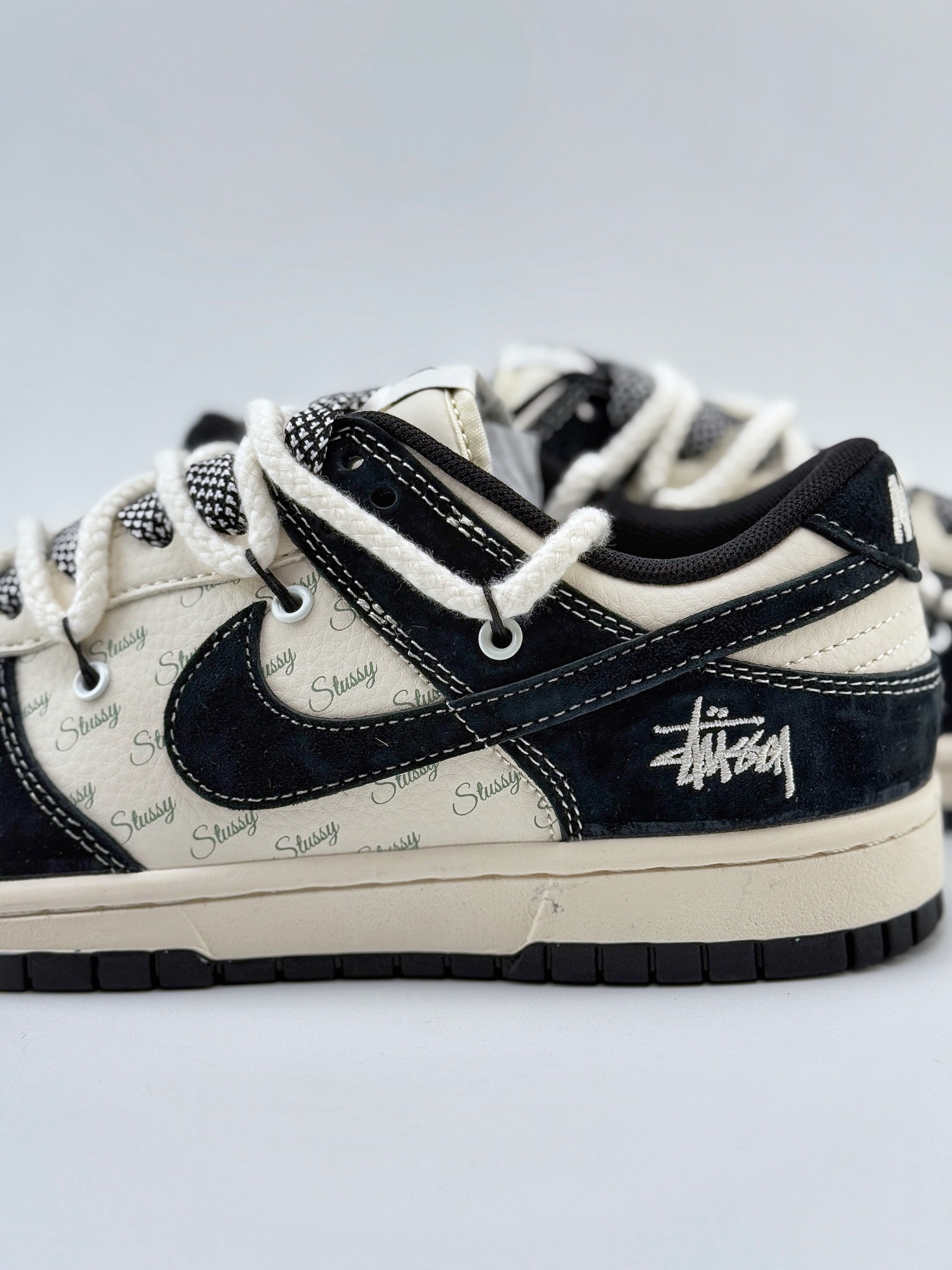 Nike SB Dunk Low x Stussy 米黑红小钩绑带满天星 SJ2068-311