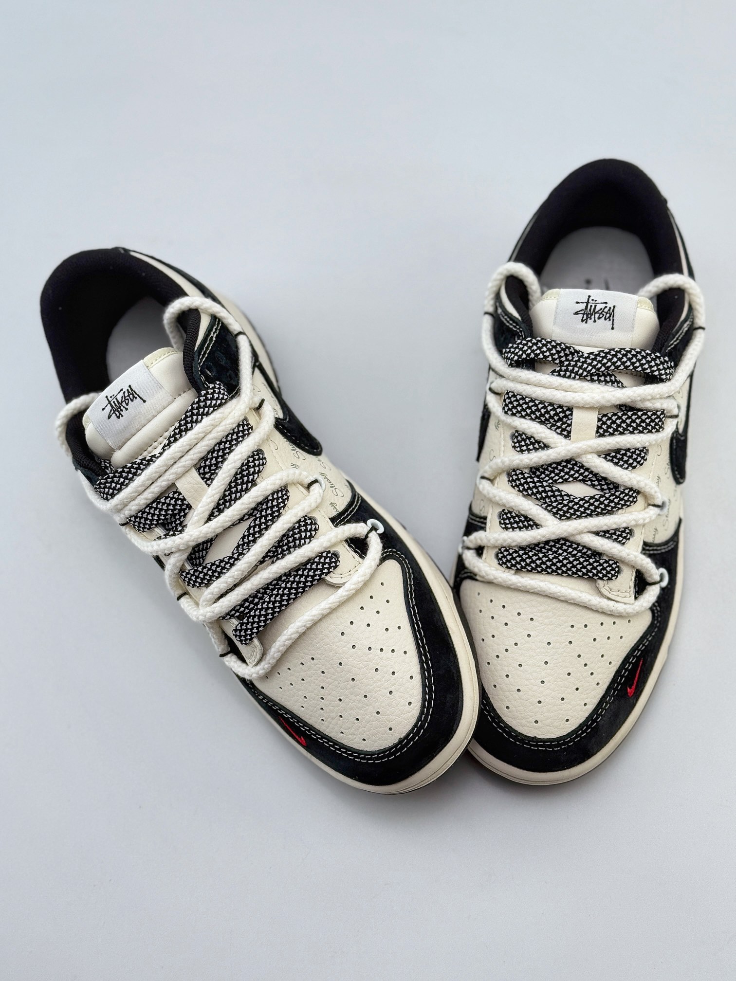 Nike SB Dunk Low x Stussy 米黑红小钩绑带满天星 SJ2068-311