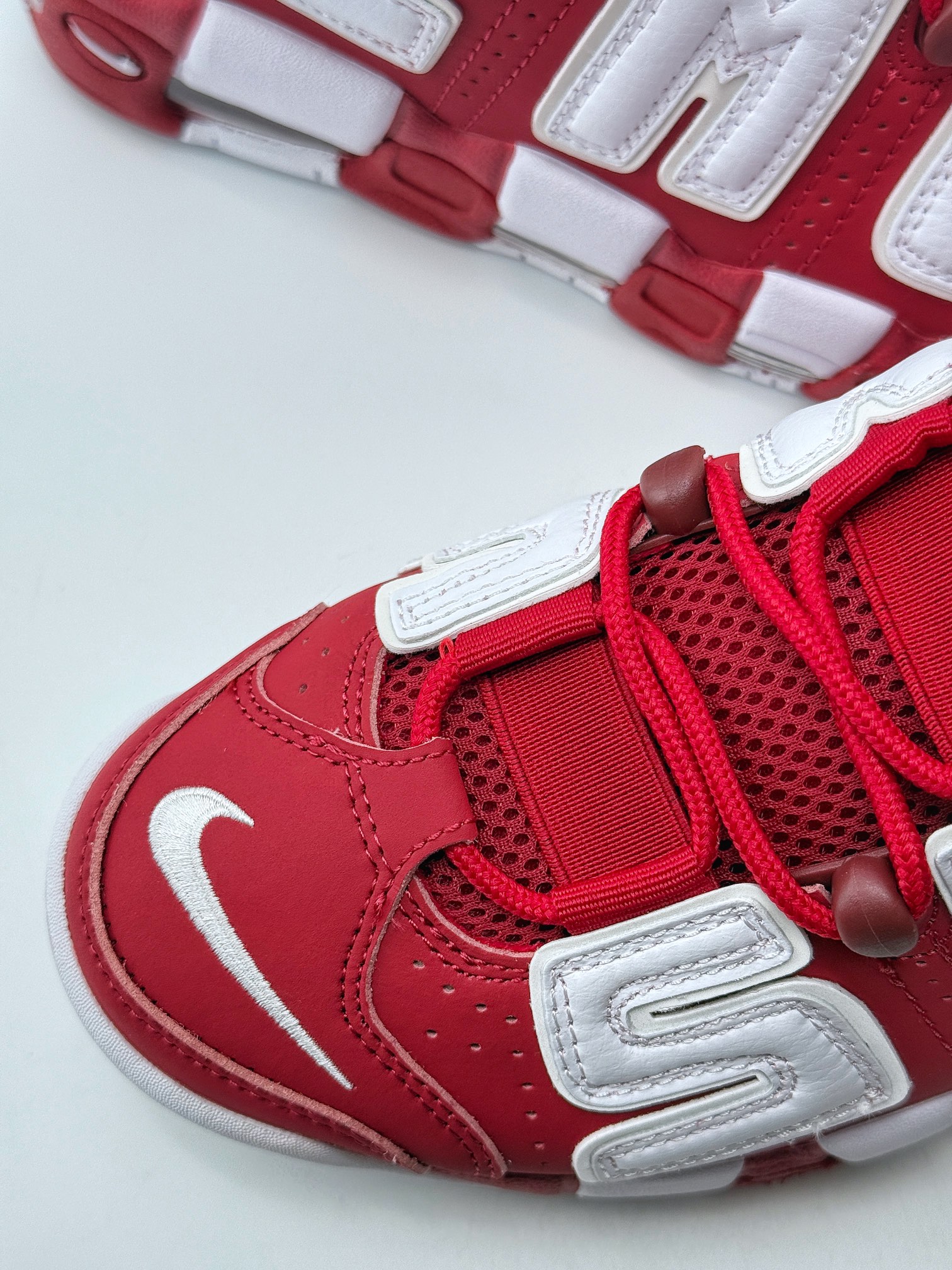 Air More Uptempo x Supreme red 红白 902290-600