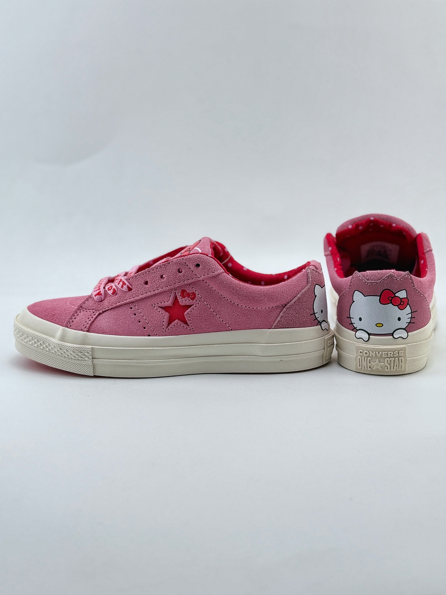 Converse x Hello Kitty 联名限量款 One Star经典鞋型