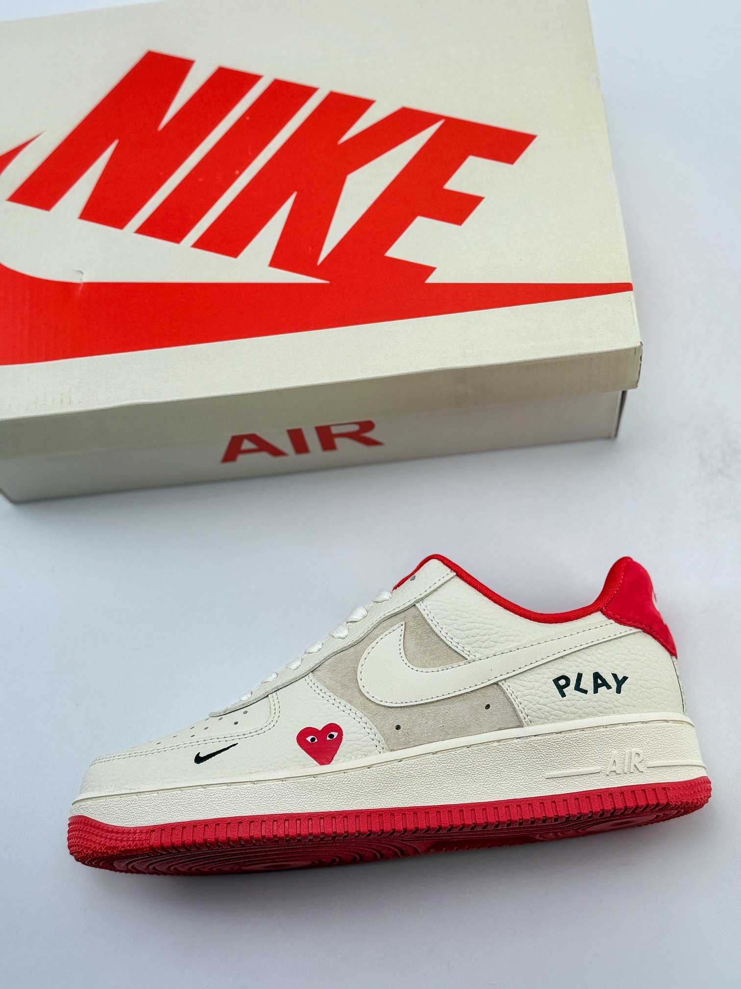 Nike Air Force 1 Low 07 x Comme des Garcons 米白红 KK3333-003