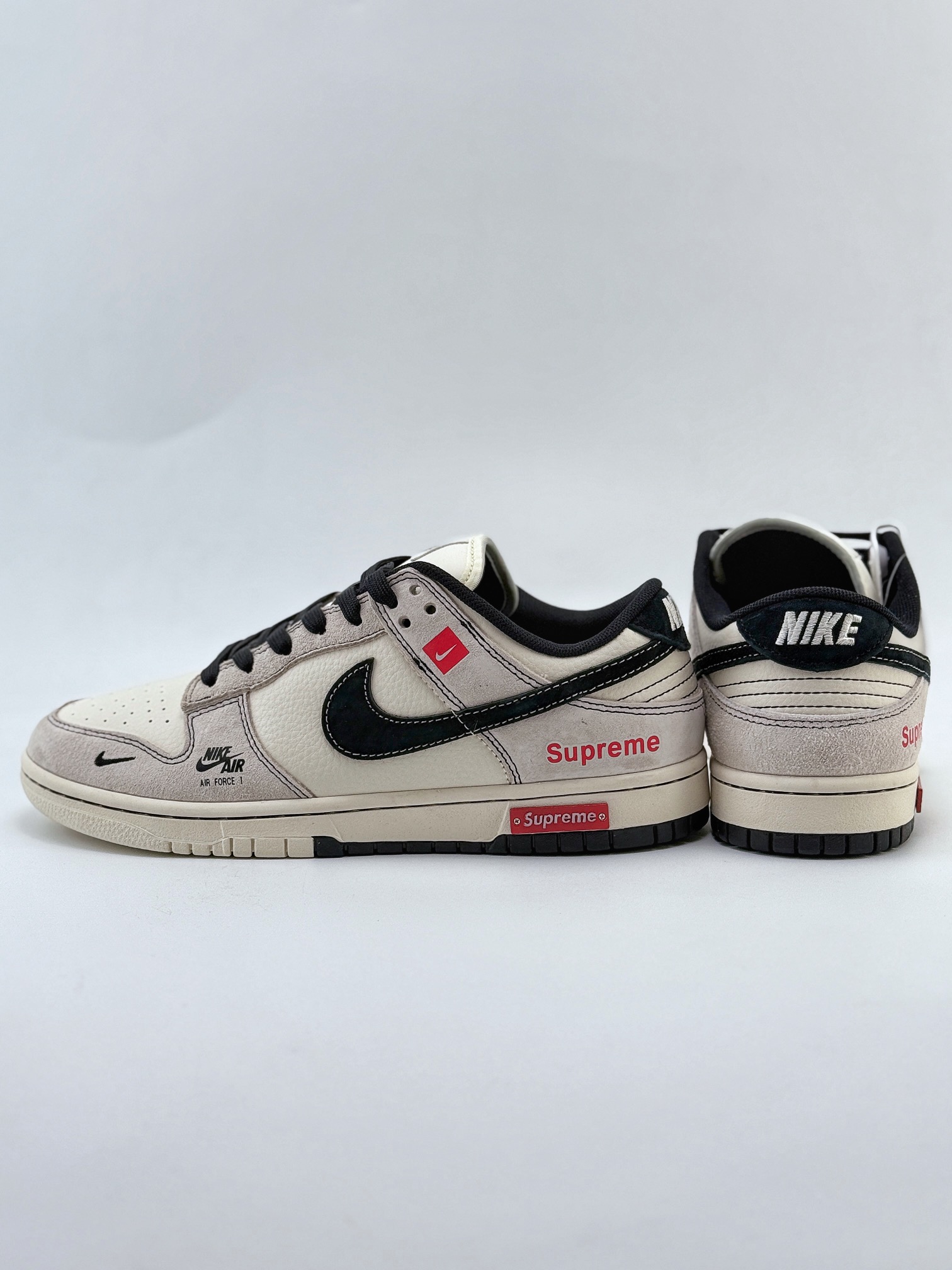 Nike SB Dunk Low x Supreme 米黑小钩 MM1089-019