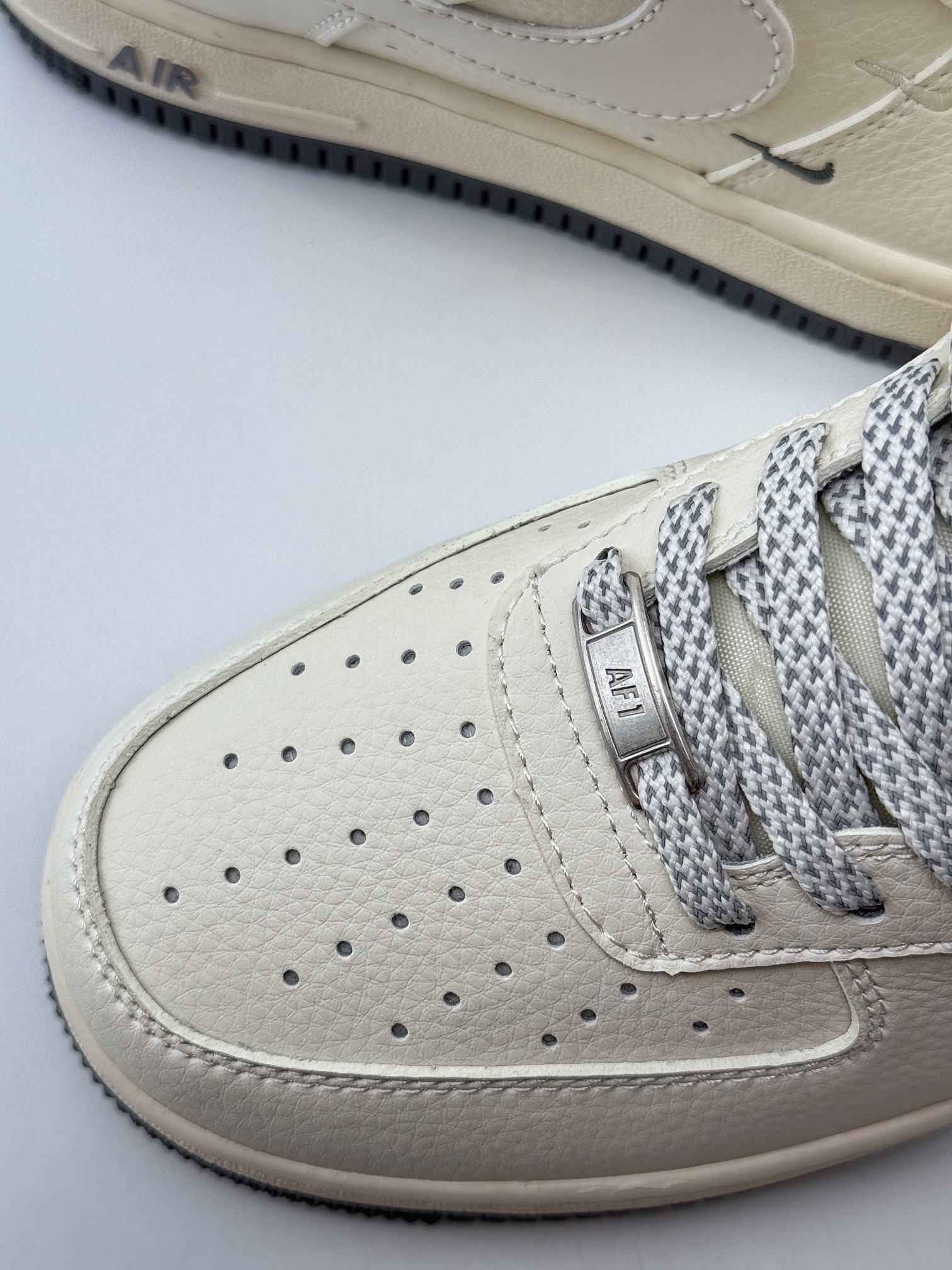Nike Air Force 1 Low 07 x Stussy 米灰双小钩 XZ6188-012