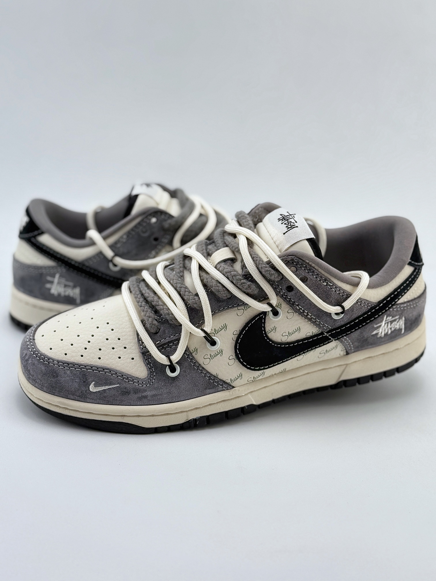 Nike SB Dunk Low x Stussy 米灰黑绑带 SJ2068-305