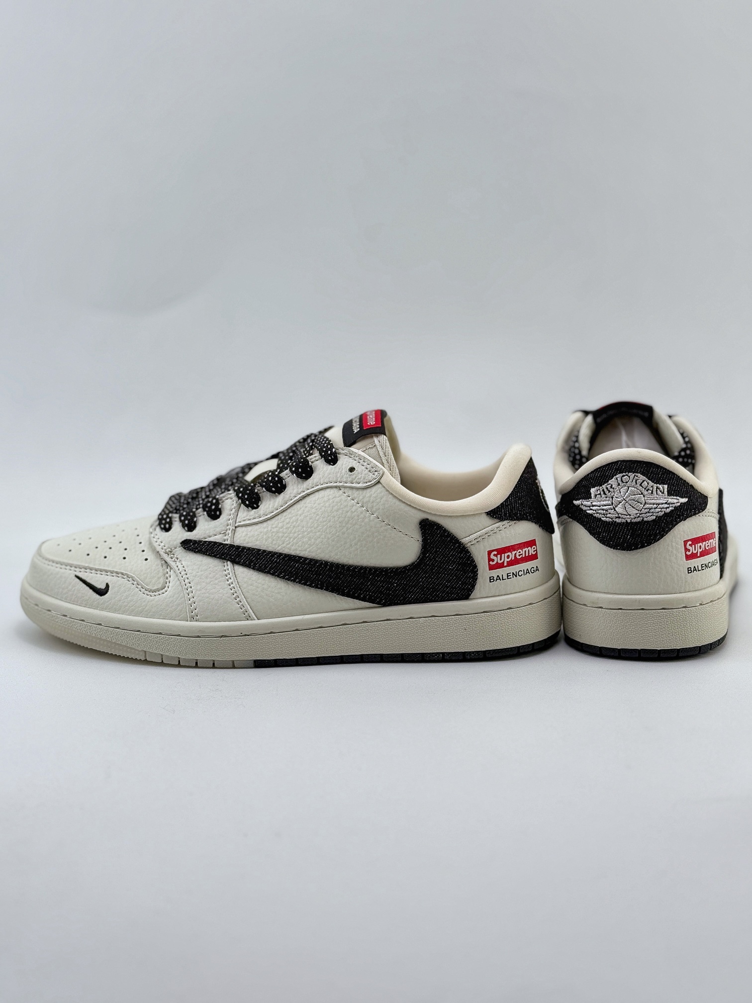 Travis Scott x Nike Air Jordan 1 Low x Supreme x Balenciaga Air Jordan 1 Low 反转白黑小钩满天星倒钩 JH6088-704