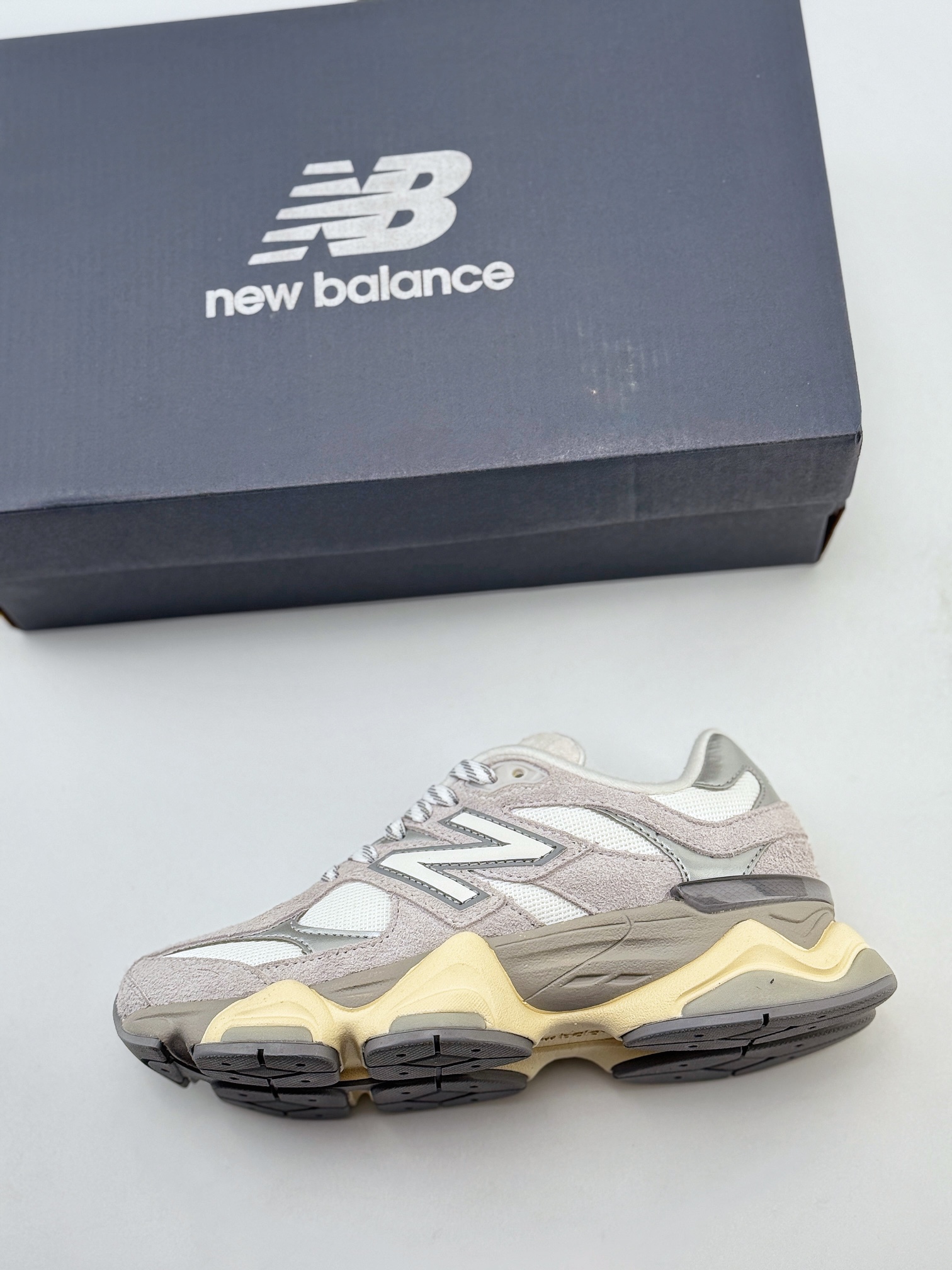 Joe Freshgoods x New Balance 版本 NB9060 联名款 复古休闲运动慢跑鞋 U9060HX