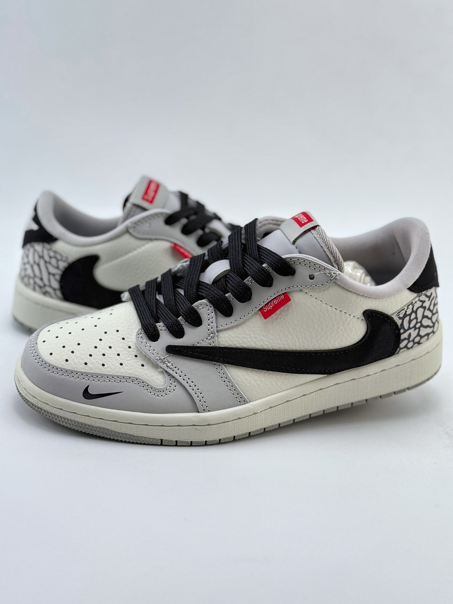 Travis Scott x Nike Air Jordan 1 Low x Supreme Air Jordan 1 Low 反转米黑灰小钩爆裂纹倒钩 JH6089-003