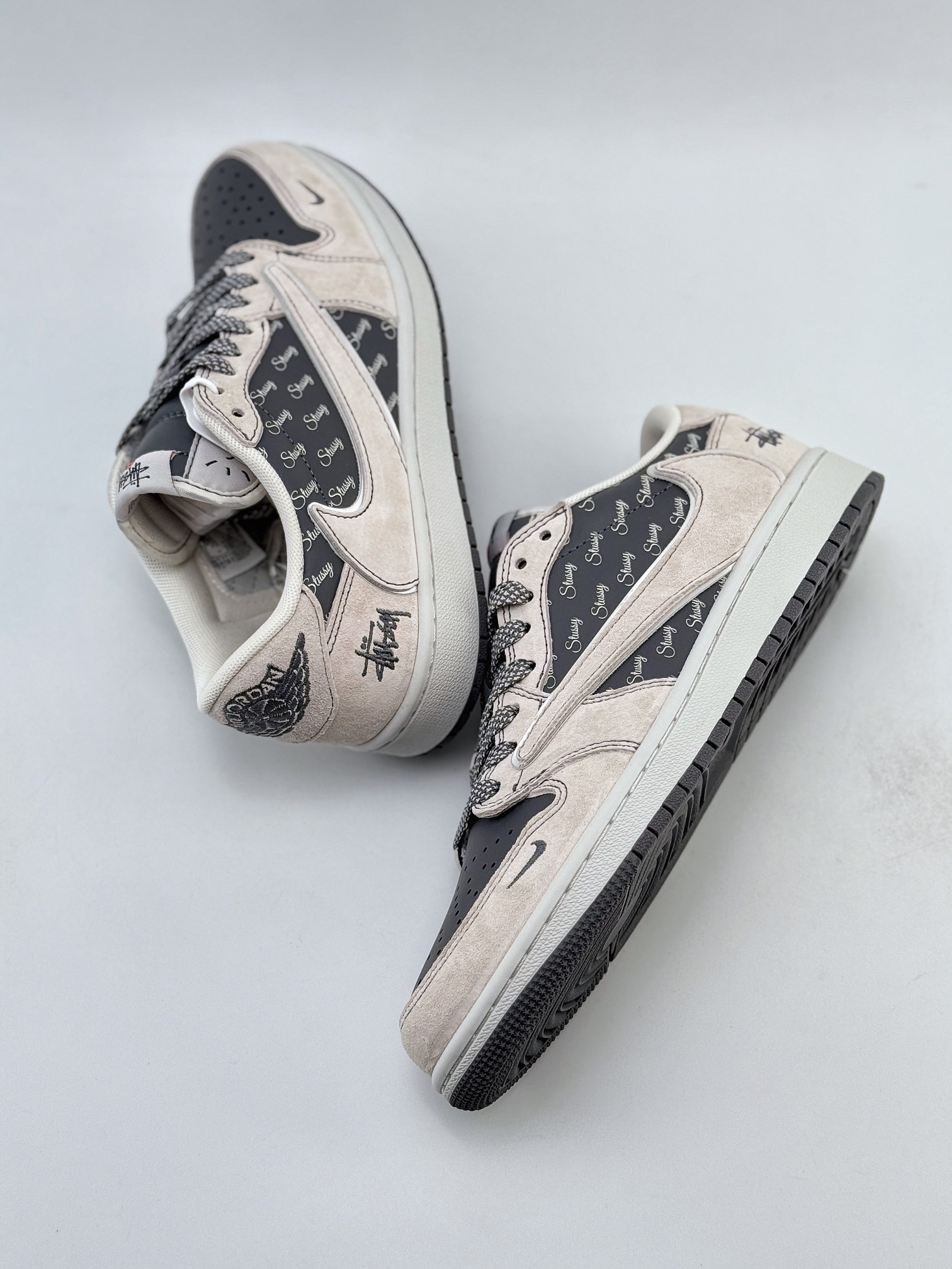 Travis Scott x Nike Air Jordan 1 Low x Stussy Air Jordan 1 Low 反转翻毛深空灰满天星倒钩 XZ3398-002