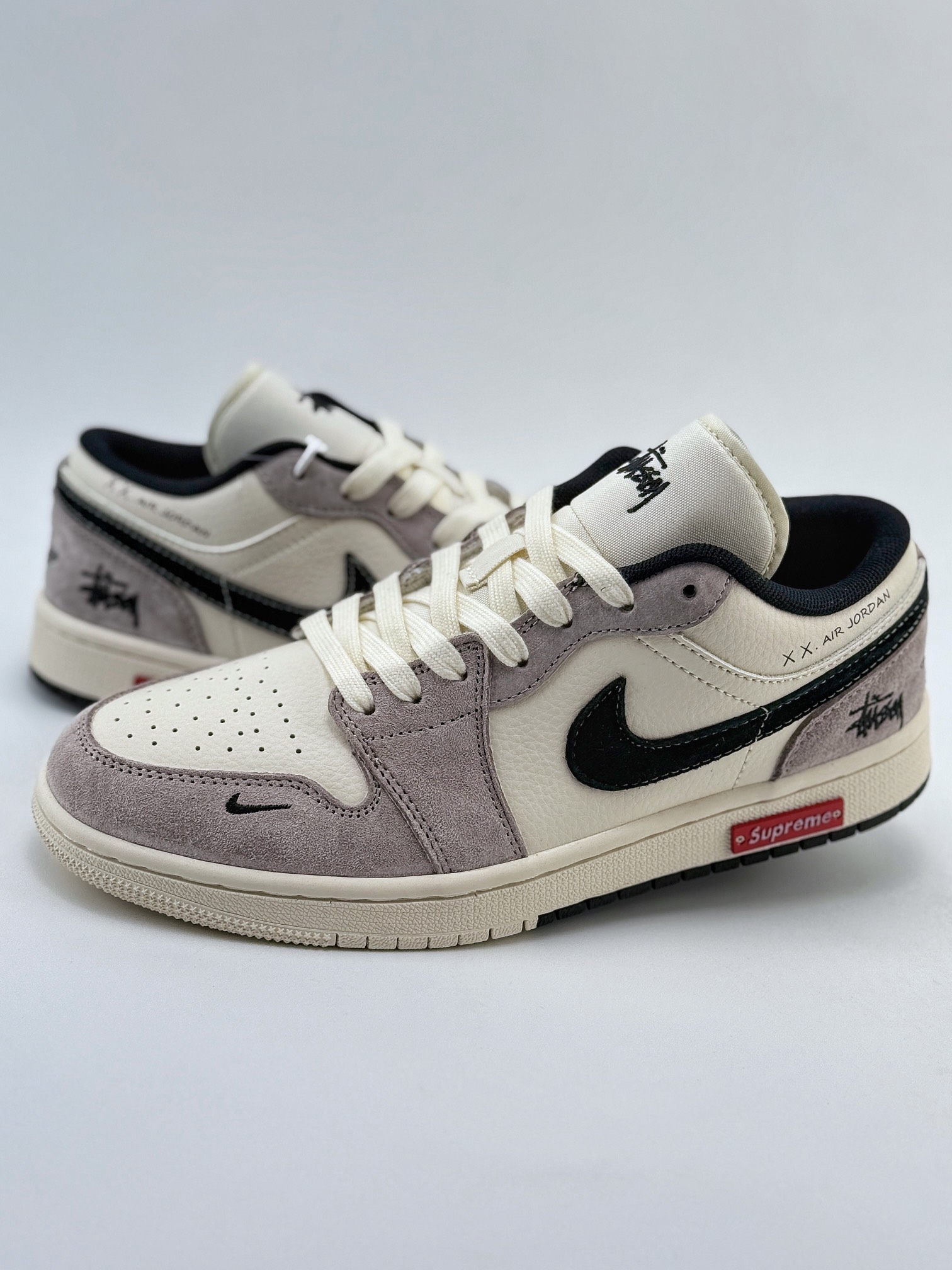 Air Jordan 1 Retro Low x Supreme x Stussy 米黑小钩 SJ9950-034