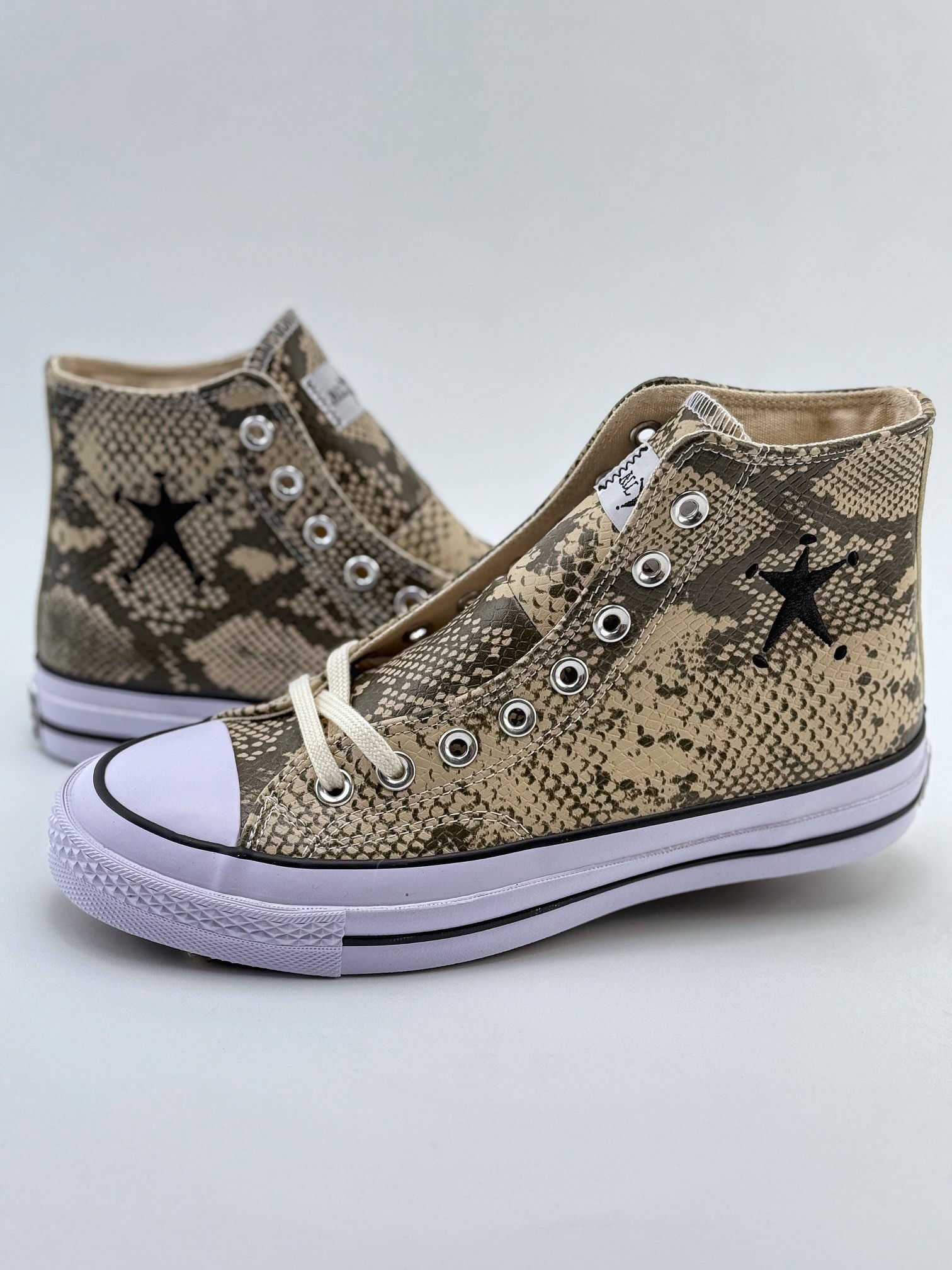 Stussy x Converse Chuck Taylor 蛇纹米棕