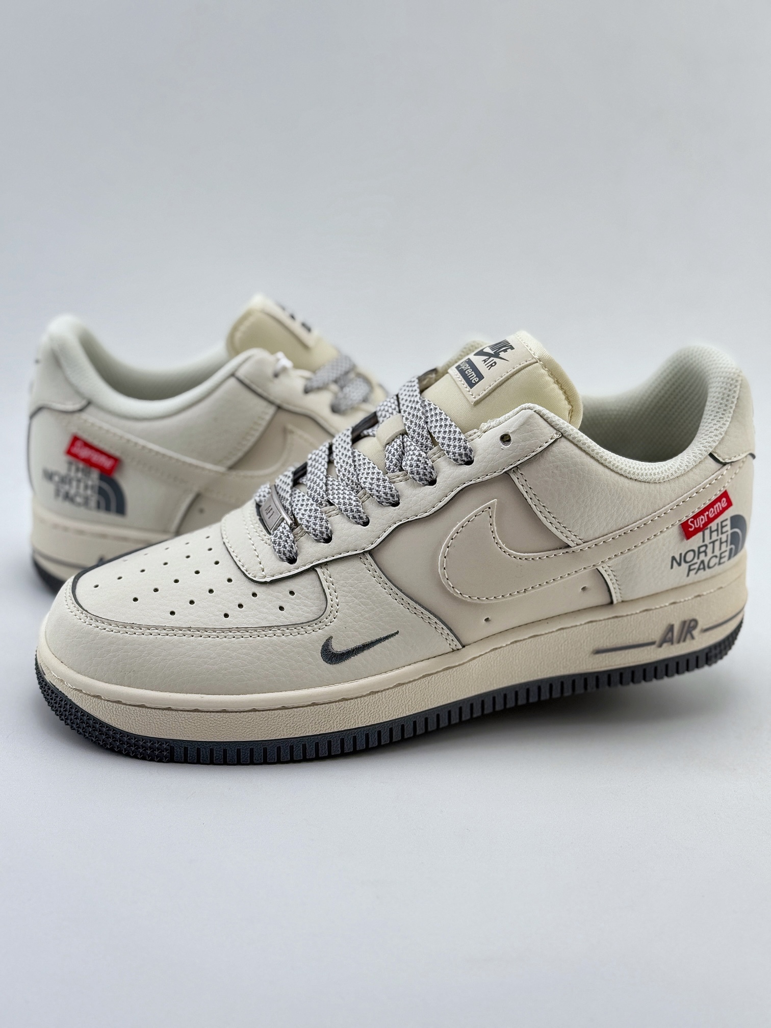 Nike Air Force 1 Low 07 x The North Face 米白灰小钩满天星 XZ1996-710