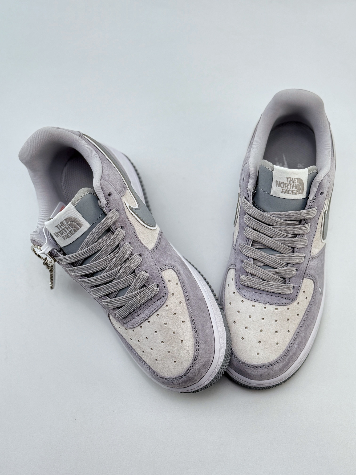 Nike Air Force 1 Low 07 x The North Face 翻毛灰 KK3333-004