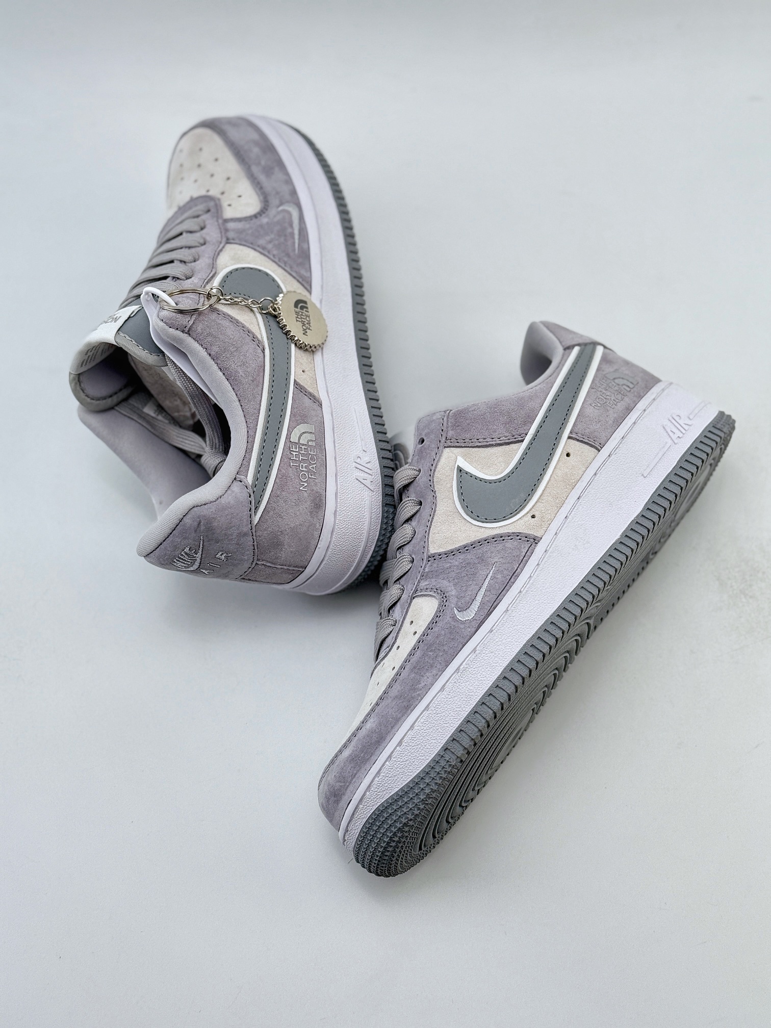 Nike Air Force 1 Low 07 x The North Face 翻毛灰 KK3333-004