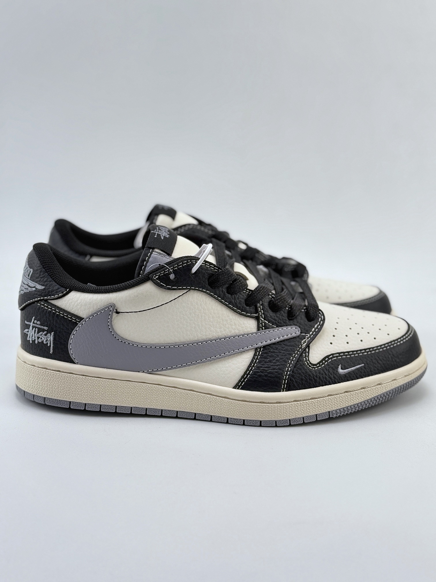 Travis Scott x Nike Air Jordan 1 Low x Stussy Air Jordan 1 Low 反转米黑灰小钩倒钩 XZ5168-001