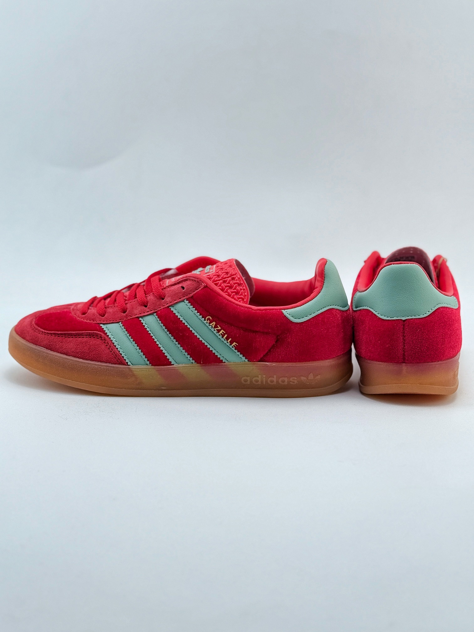 adidas Originals Gazelle INdoor 红 三叶草休闲防滑耐磨低帮板鞋 IG6786