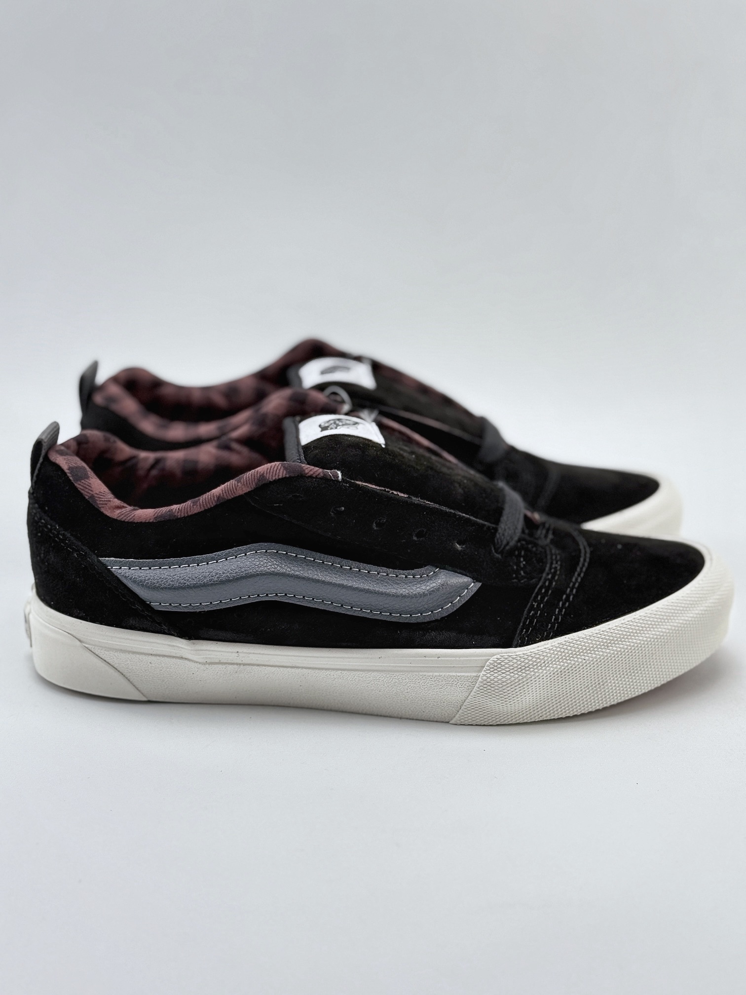 Vans Knu Skool 舒适百搭 防滑耐磨 低帮 板鞋 男女款 黑色 内里棕格 VN000CS0239