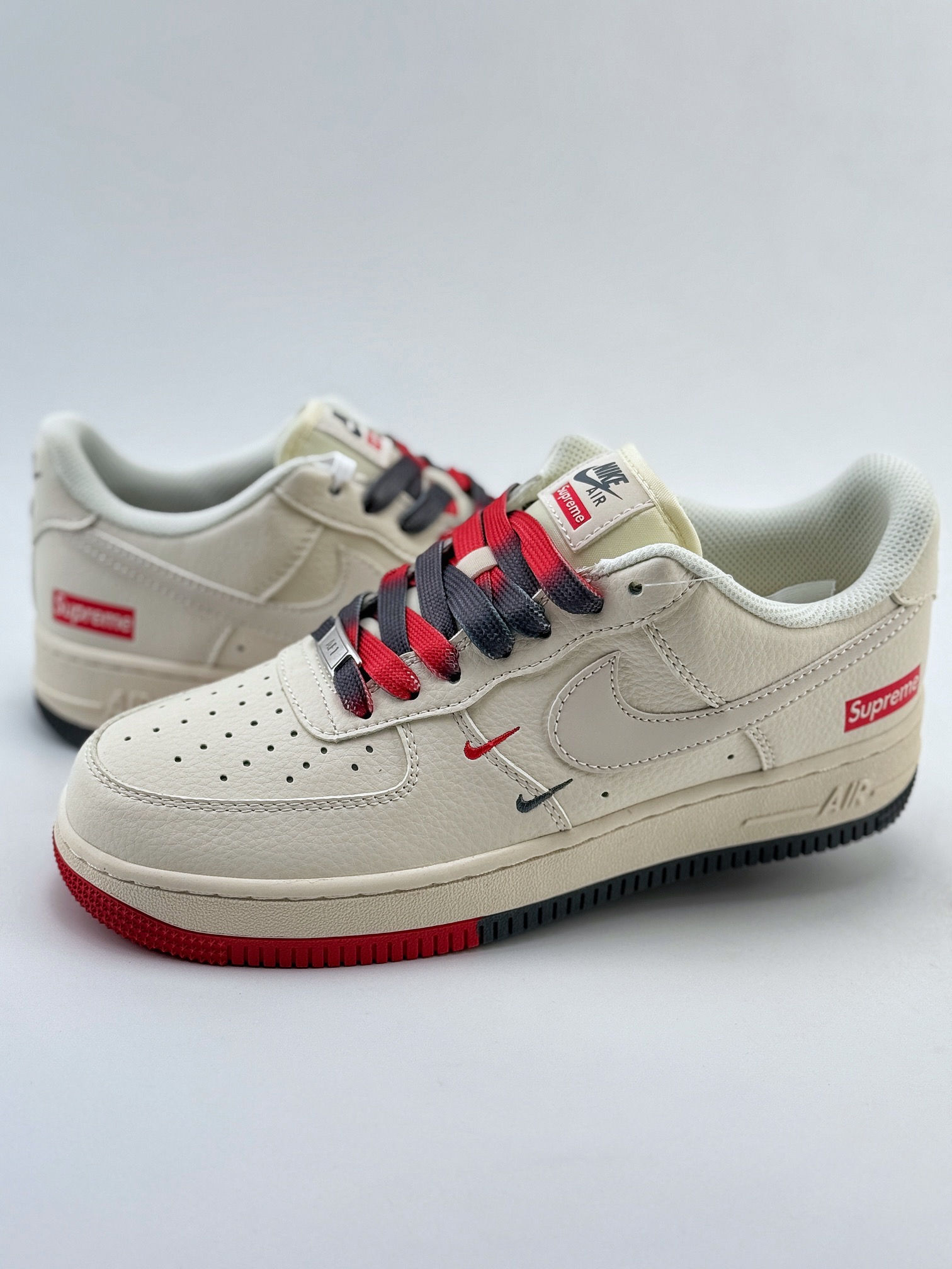 Nike Air Force 1 Low 07 x Supreme 米白双小钩 XZ6188-228