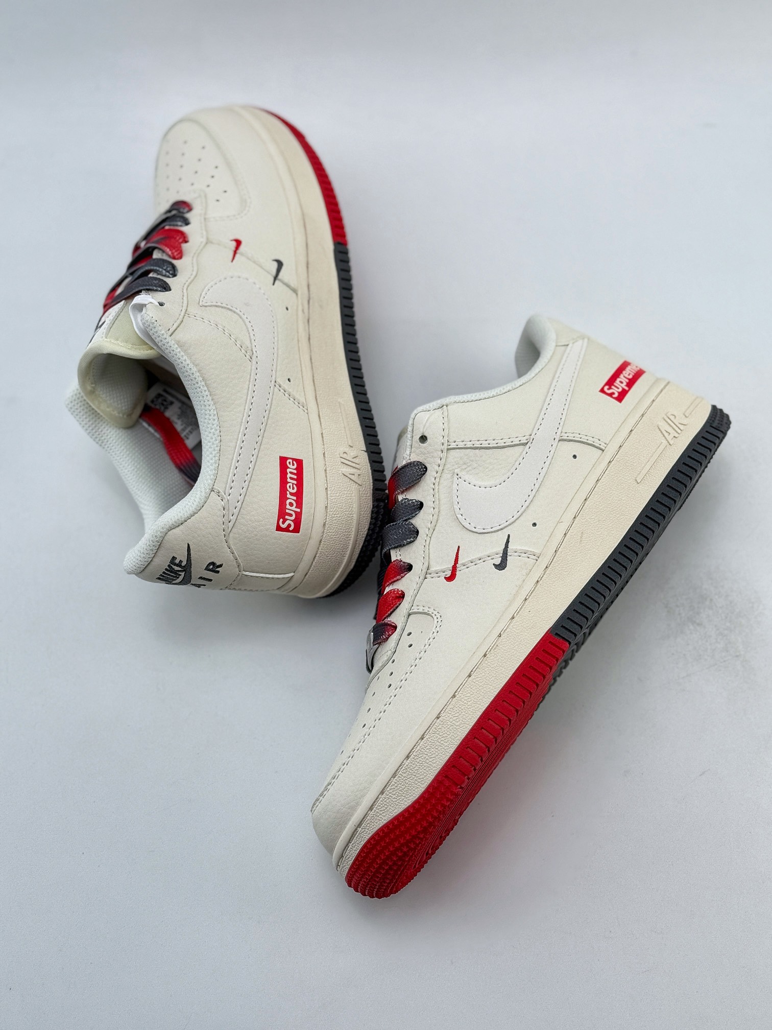 Nike Air Force 1 Low 07 x Supreme 米白双小钩 XZ6188-228