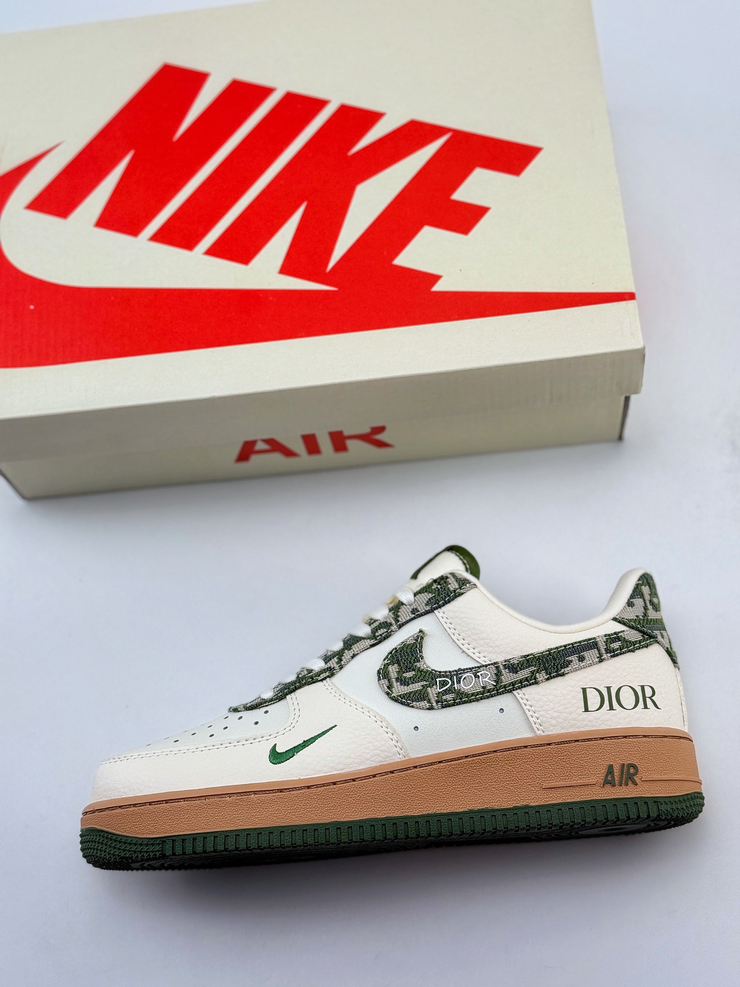 Nike Air Force 1 Low 07 x DIOR 米白绿小钩 KK1988-010