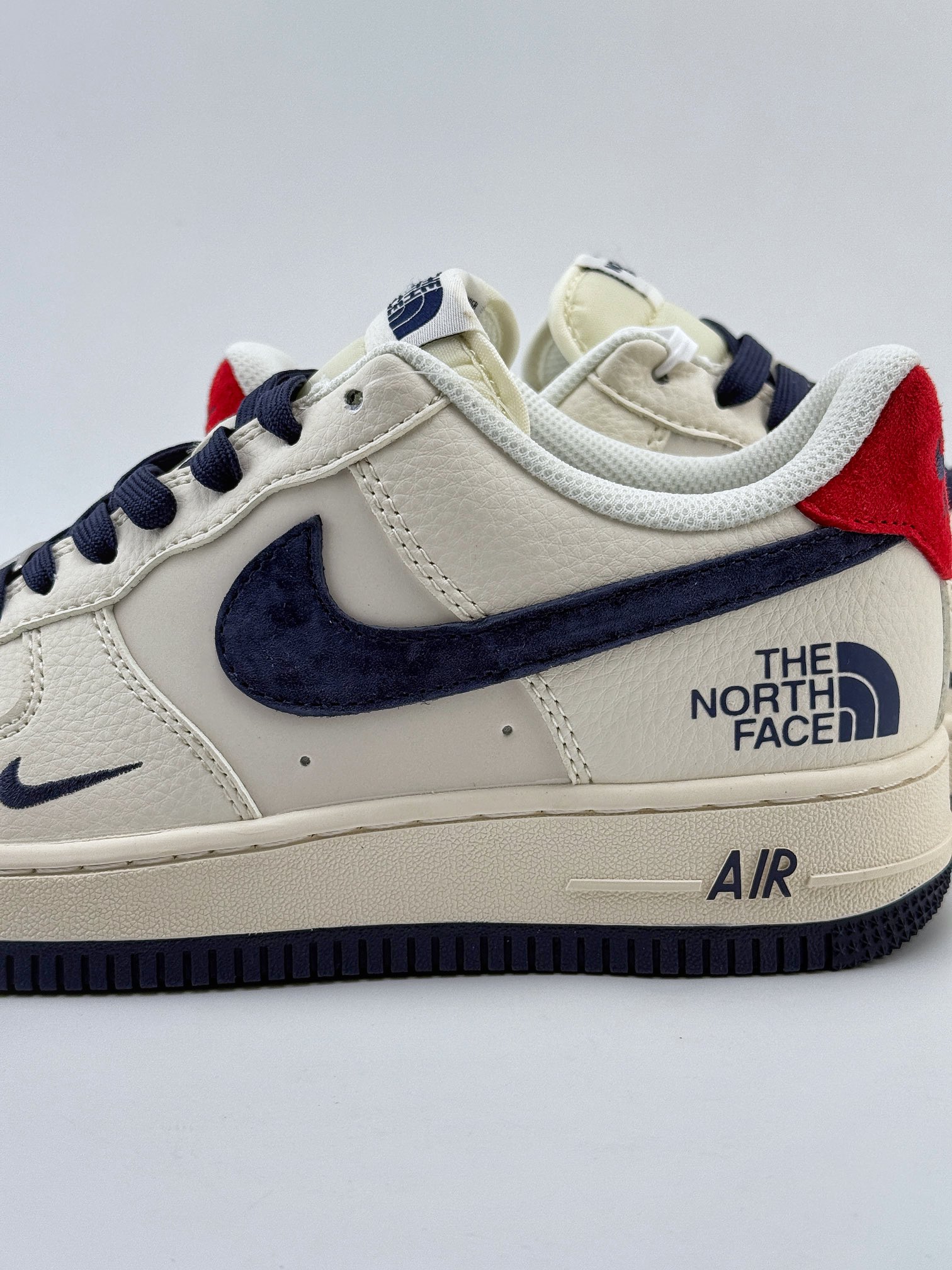 Nike Air Force 1 Low 07 x The North Face 白蓝红小钩 XZ6188-016