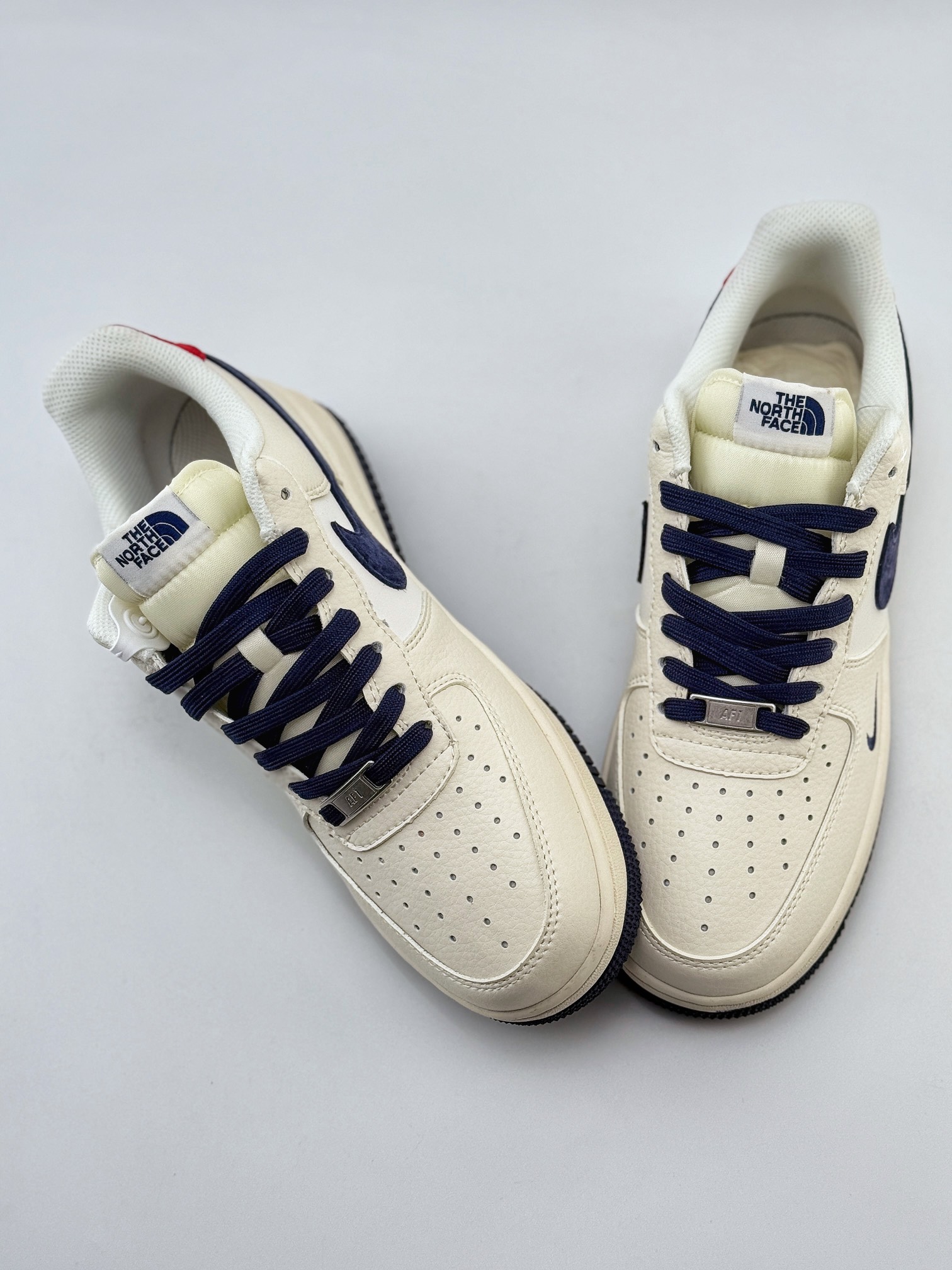 Nike Air Force 1 Low 07 x The North Face 白蓝红小钩 XZ6188-016