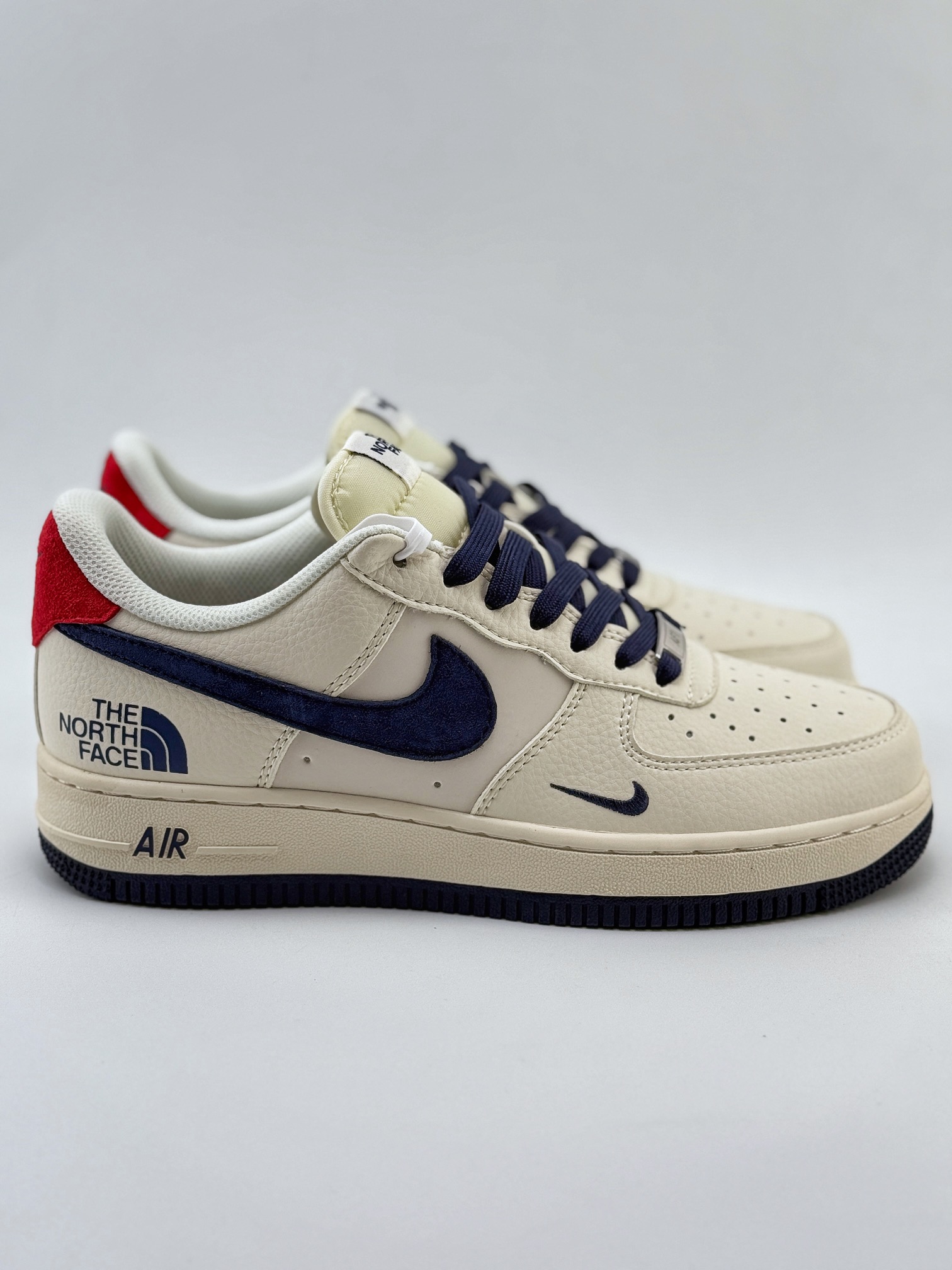 Nike Air Force 1 Low 07 x The North Face 白蓝红小钩 XZ6188-016