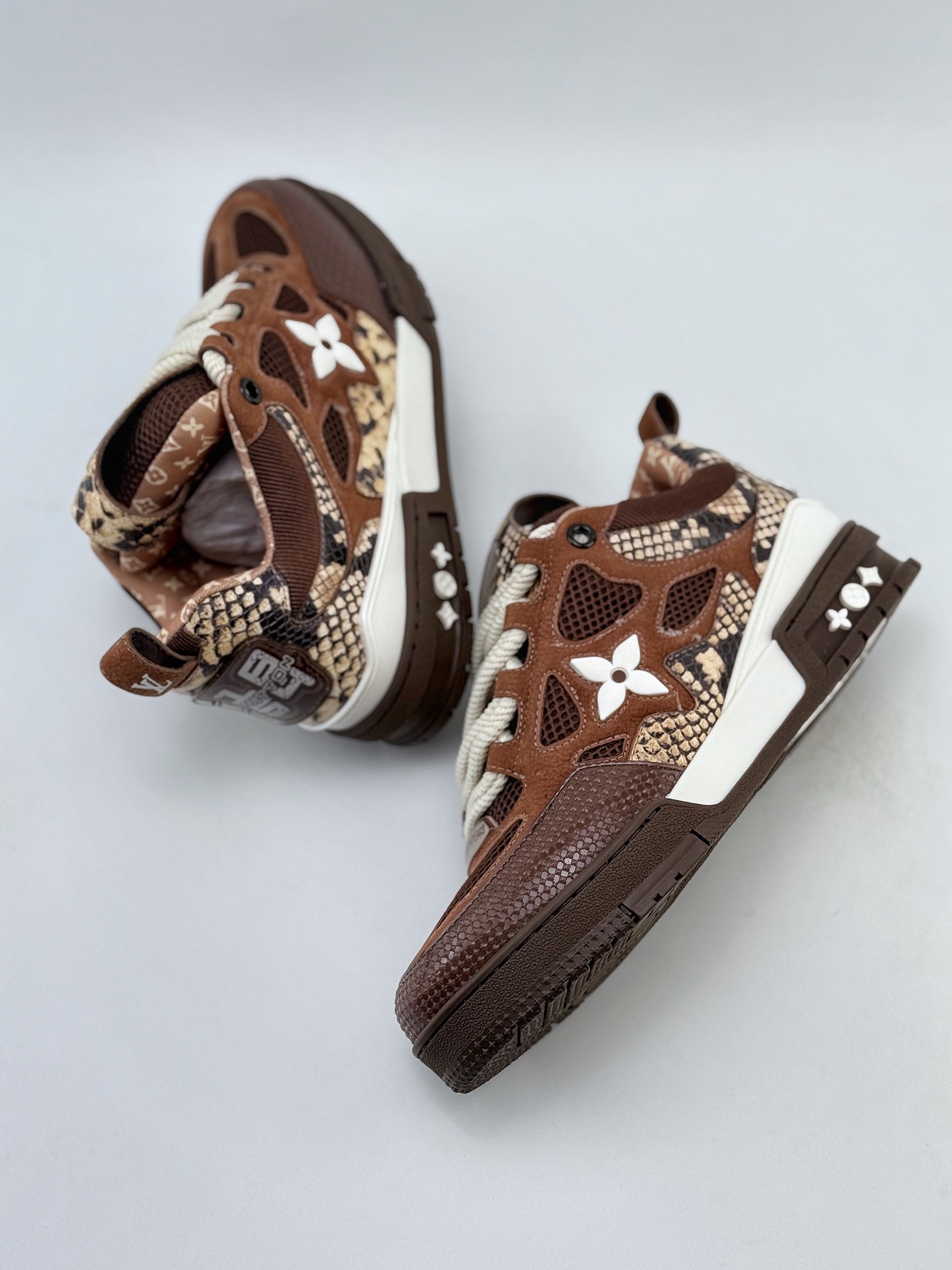 新货Louis Vuitton 路易威登 LV Trainer 低帮休闲板鞋 绑带 纯原级别 高端零售专供