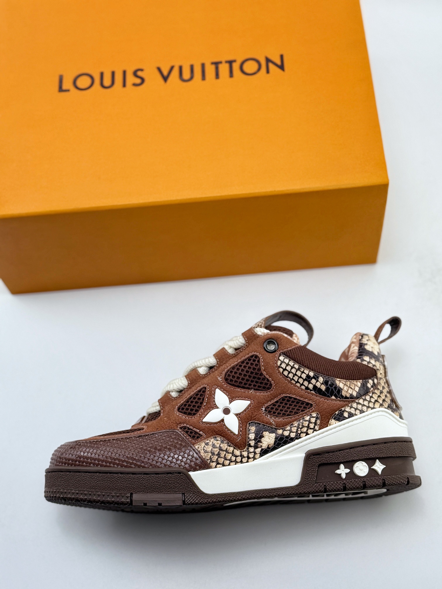 新货Louis Vuitton 路易威登 LV Trainer 低帮休闲板鞋 绑带 纯原级别 高端零售专供