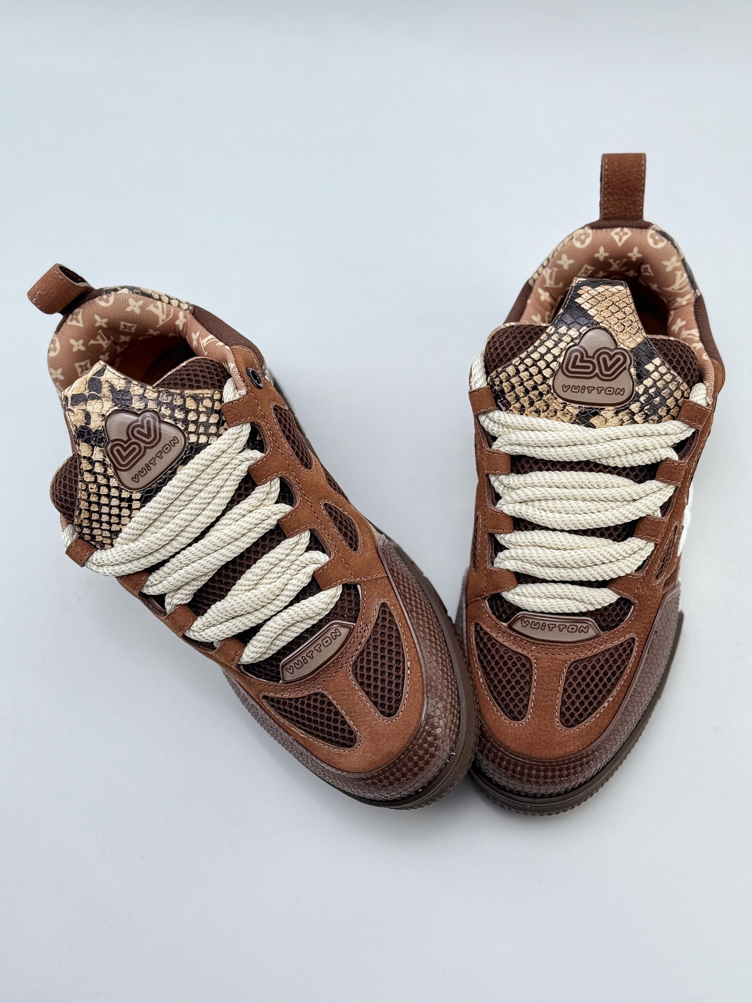 新货Louis Vuitton 路易威登 LV Trainer 低帮休闲板鞋 绑带 纯原级别 高端零售专供