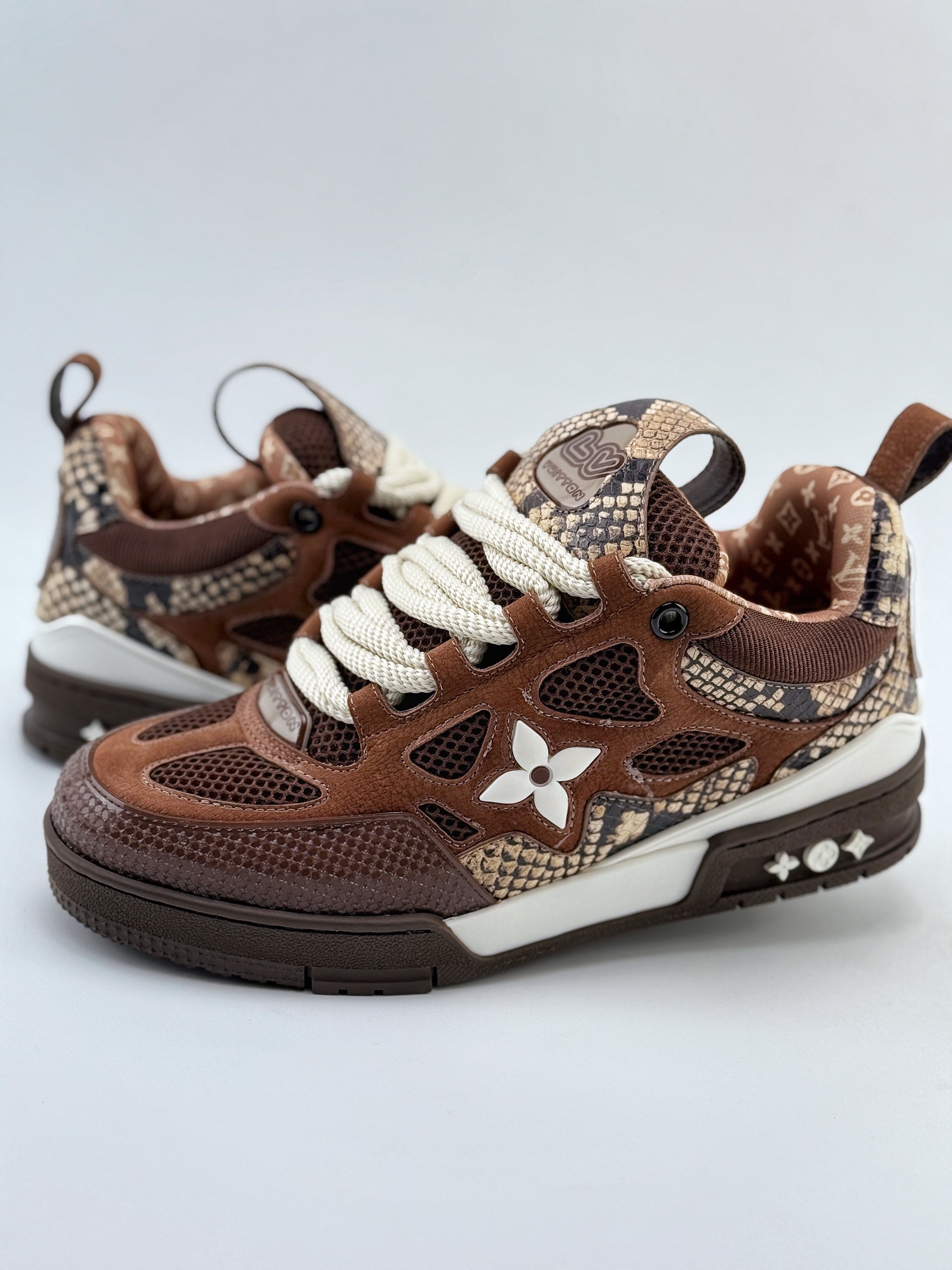 新货Louis Vuitton 路易威登 LV Trainer 低帮休闲板鞋 绑带 纯原级别 高端零售专供