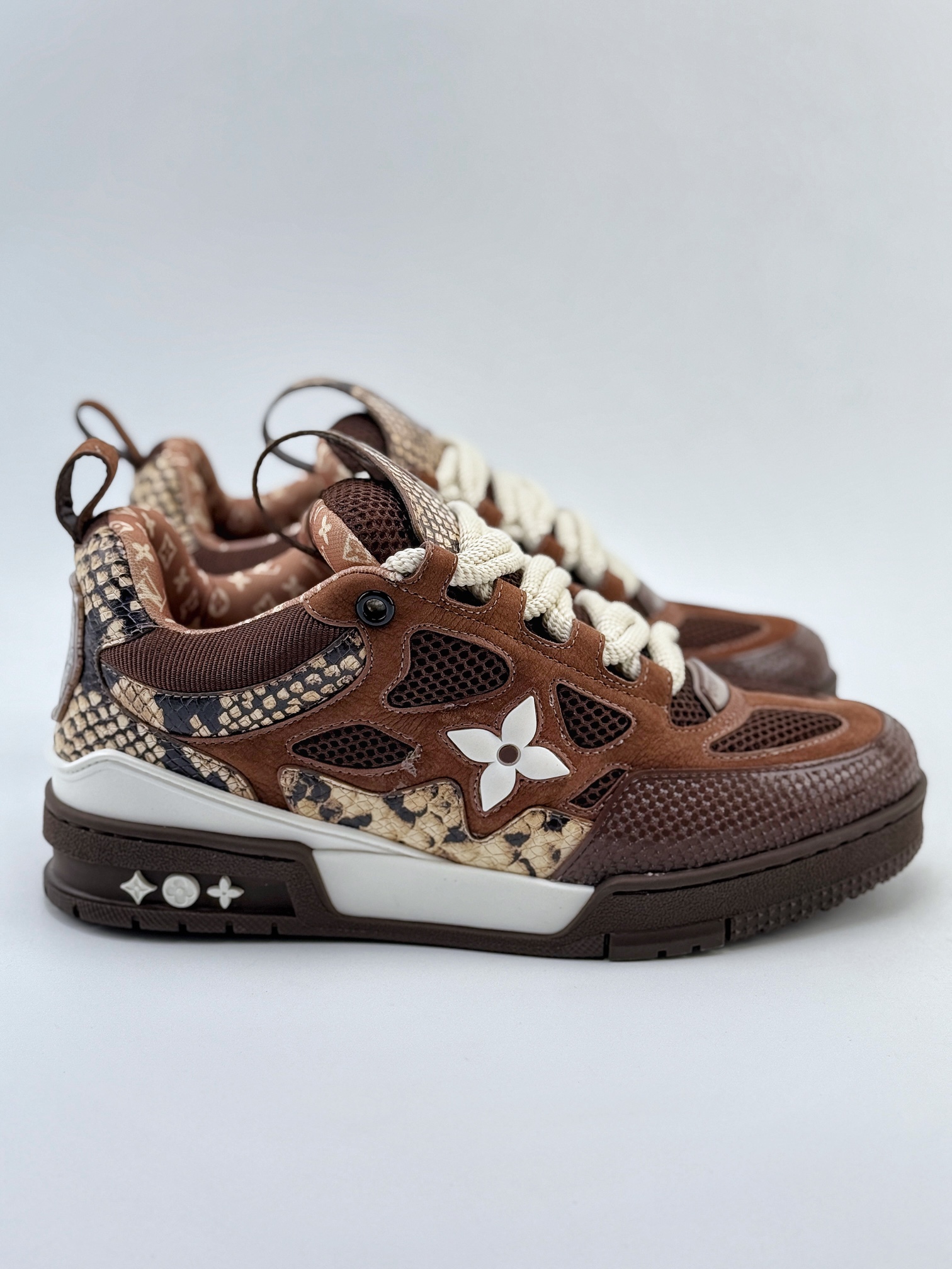 新货Louis Vuitton 路易威登 LV Trainer 低帮休闲板鞋 绑带 纯原级别 高端零售专供