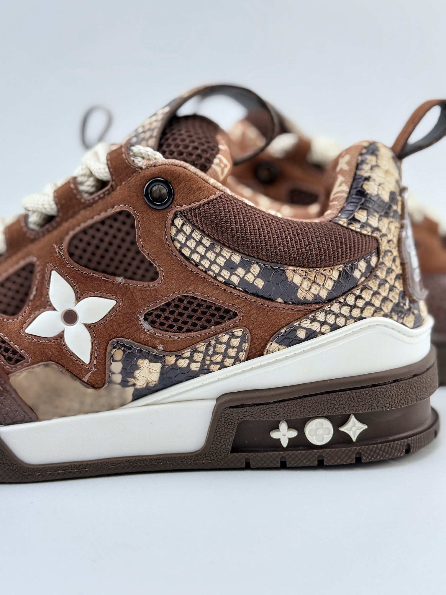 新货Louis Vuitton 路易威登 LV Trainer 低帮休闲板鞋 绑带 纯原级别 高端零售专供