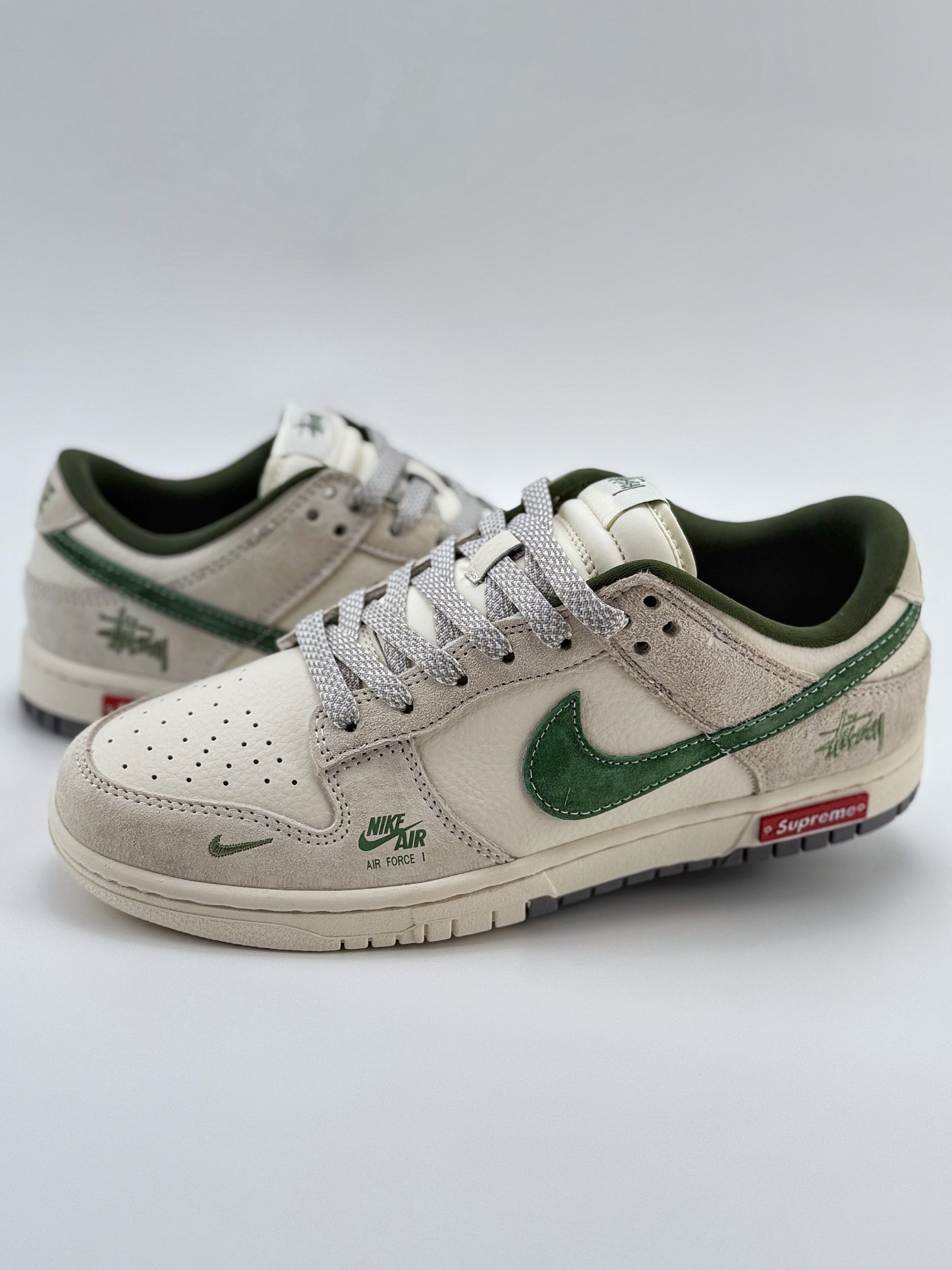 Nike SB Dunk Low x Stussy 米白绿小钩满天星 SJ2068-303