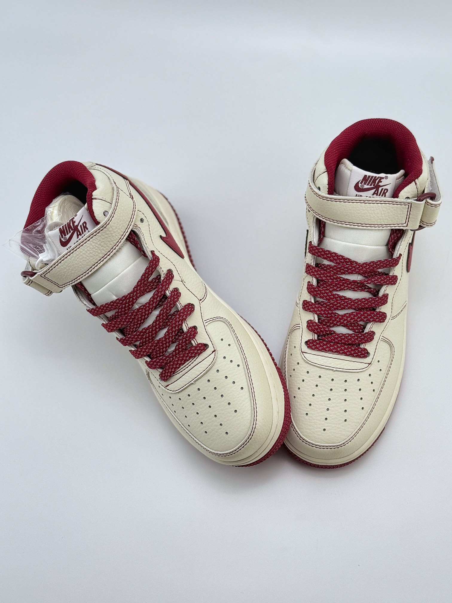 Nike Air Force 1 Mid 07 米白红满天星 UW2369-015