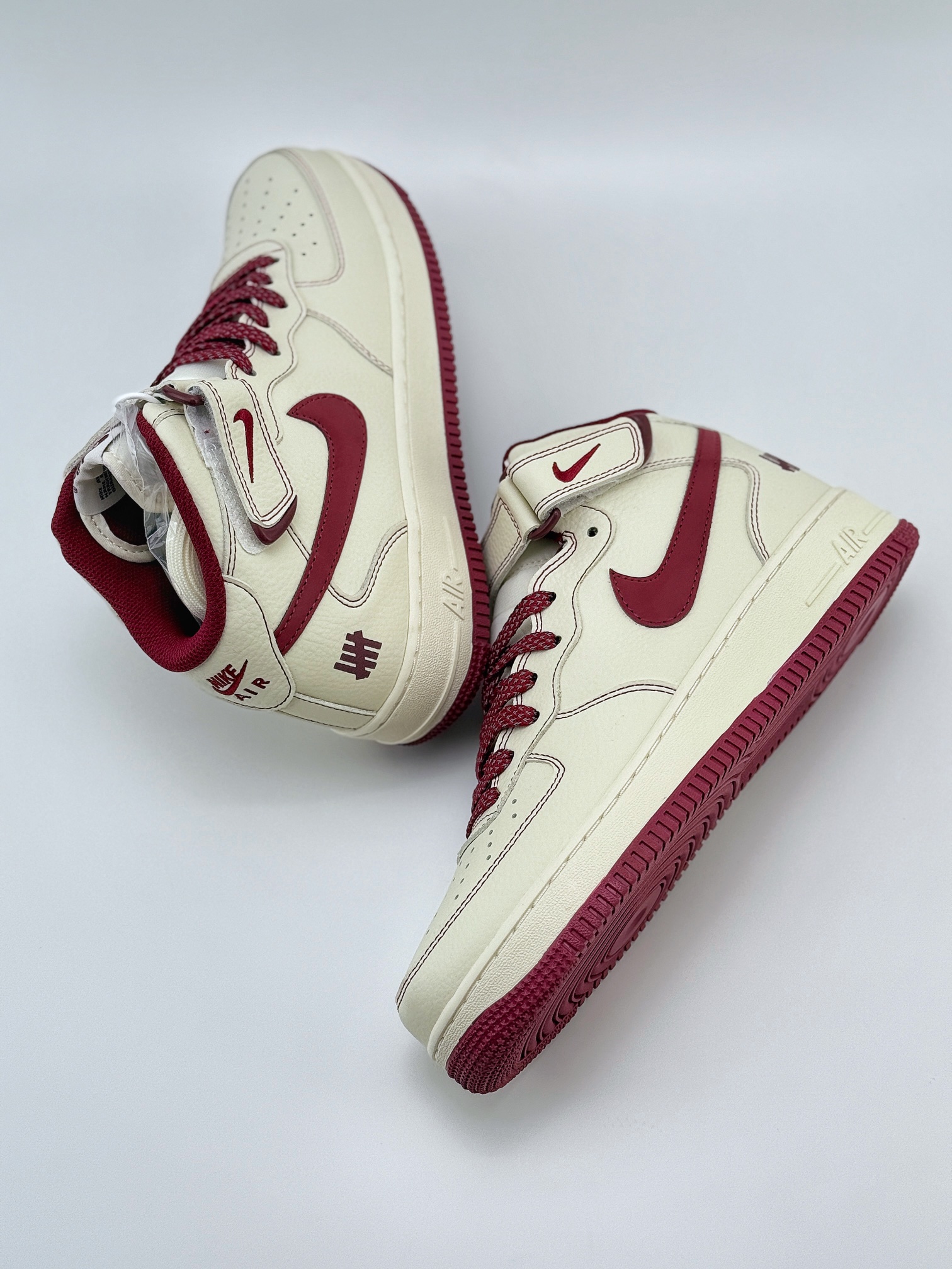 Nike Air Force 1 Mid 07 米白红满天星 UW2369-015