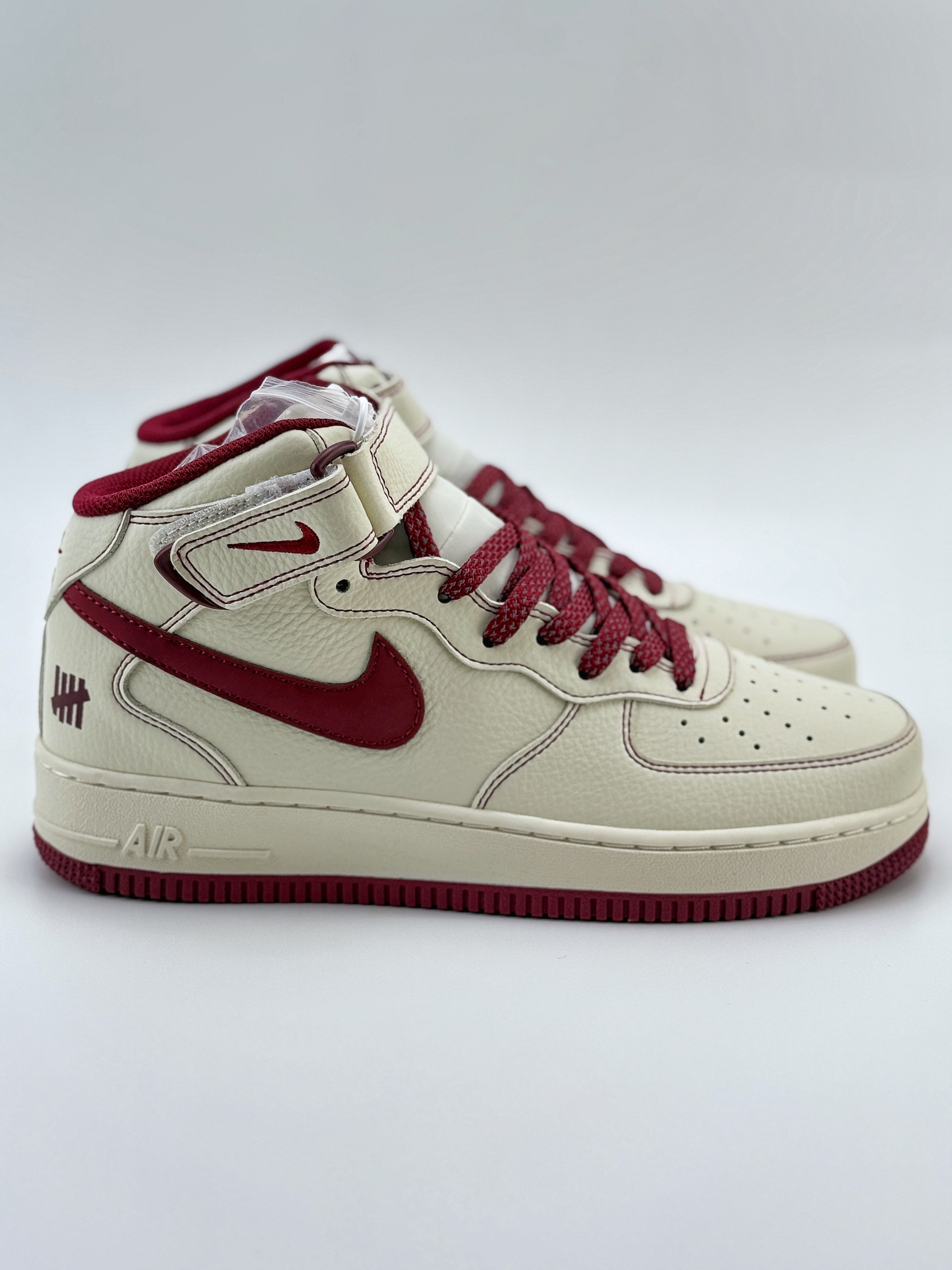 Nike Air Force 1 Mid 07 米白红满天星 UW2369-015