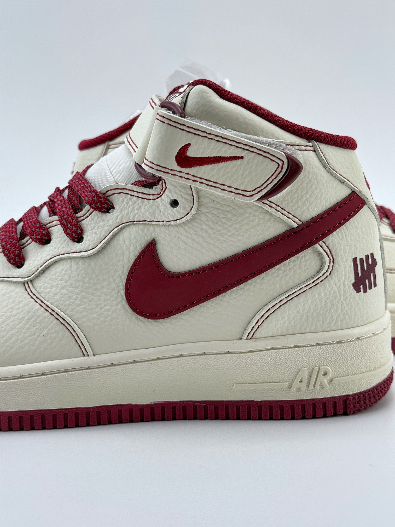 Nike Air Force 1 Mid 07 米白红满天星 UW2369-015