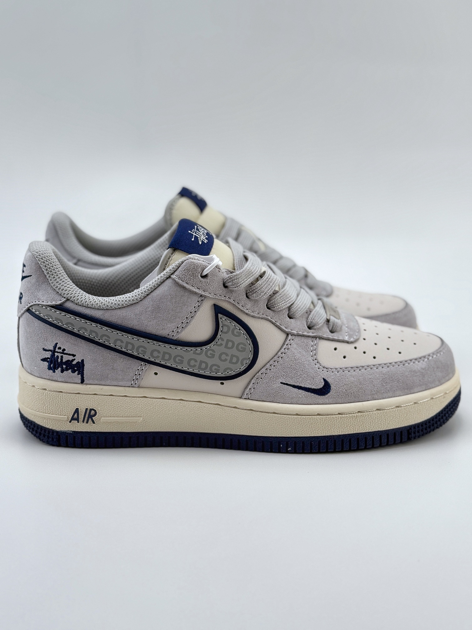 Nike Air Force 1 Low 07 x Stussy 米灰蓝翻毛小钩 XZ3318-028