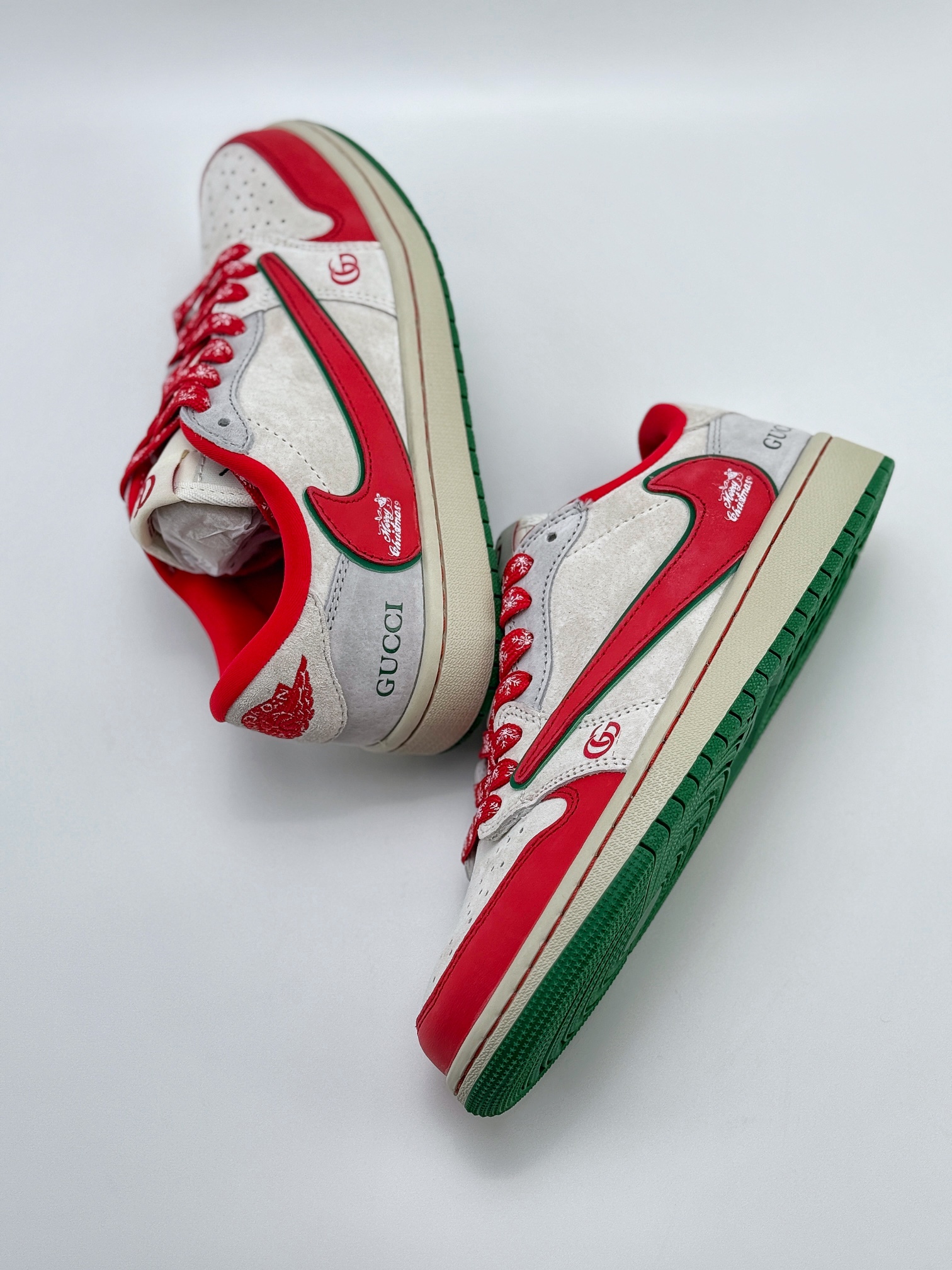 Travis Scott x Nike Air Jordan 1 Low x GUCCI Air Jordan 1 Low 反转灰红倒钩 AG3702-800