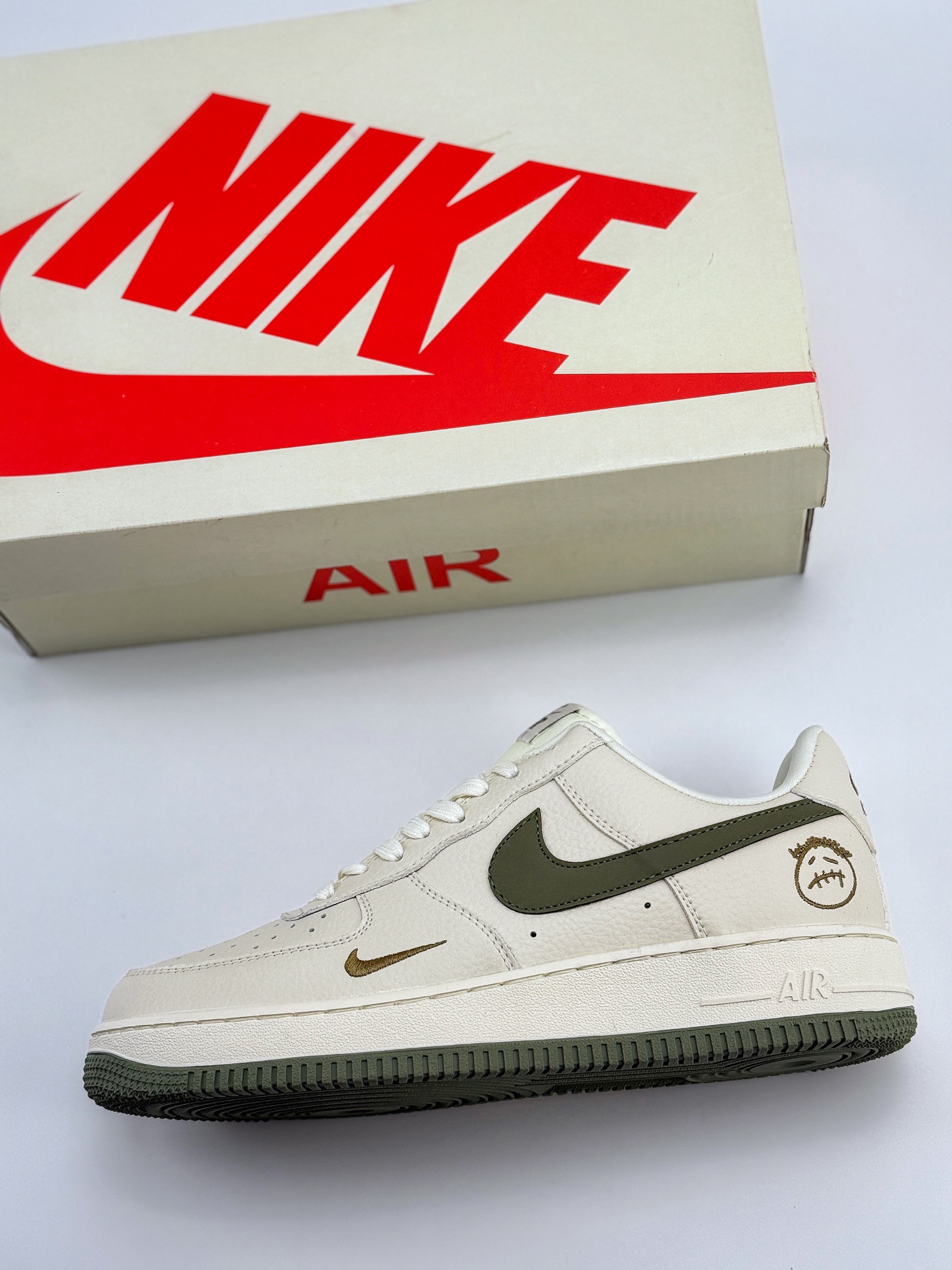 Nike Air Force 1 Low 07 x Travis Scott 米绿小钩 DF0180-007