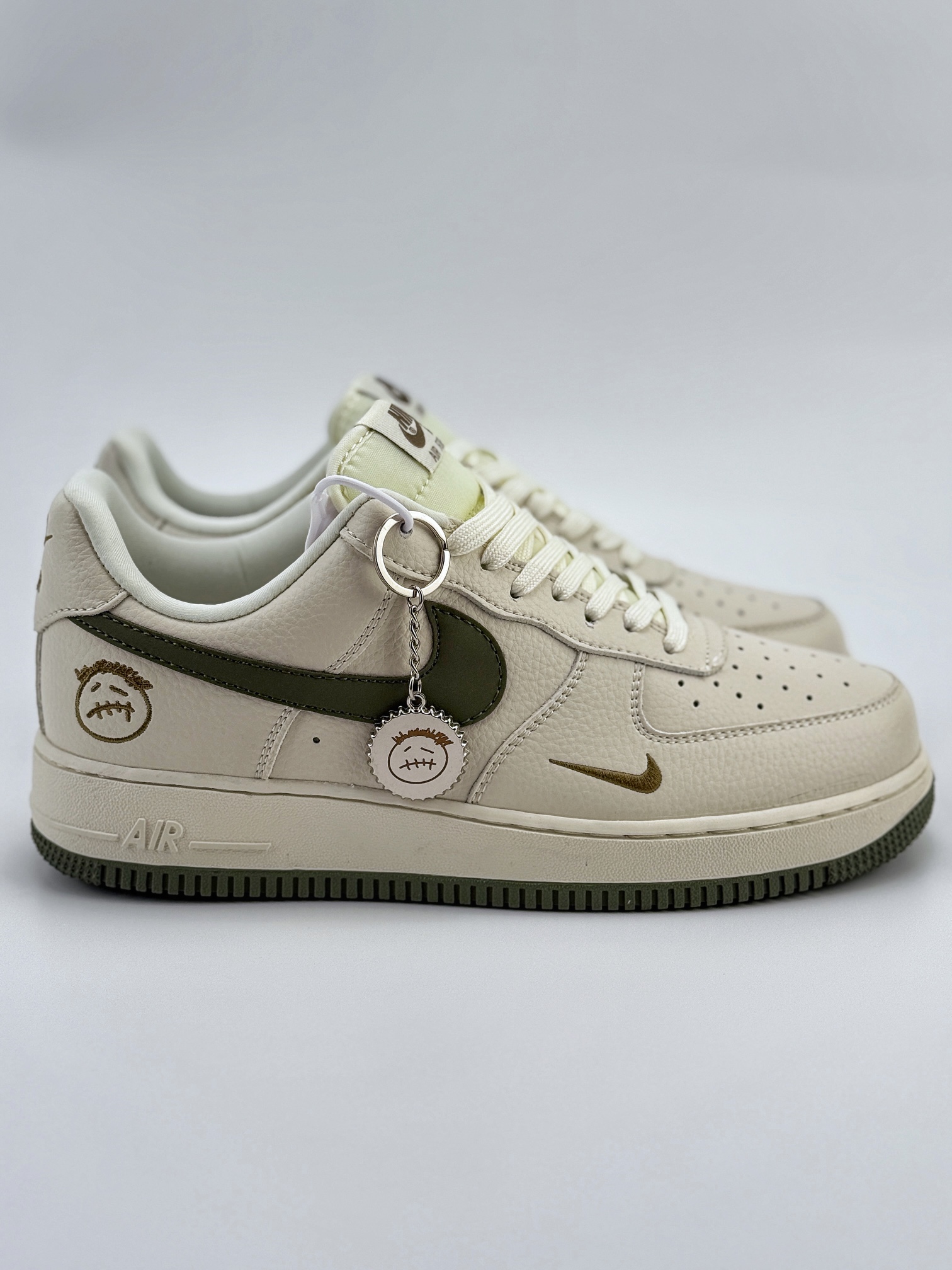 Nike Air Force 1 Low 07 x Travis Scott 米绿小钩 DF0180-007